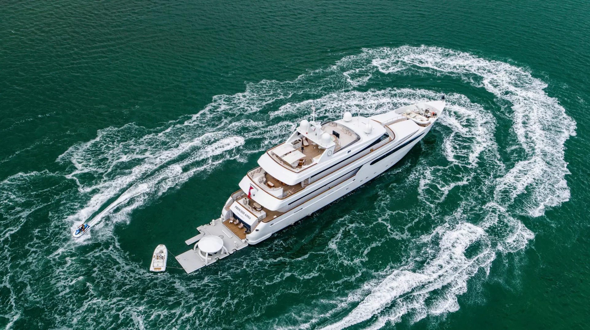 1.2 Luxury yacht PRINCESS ANNA.jpg