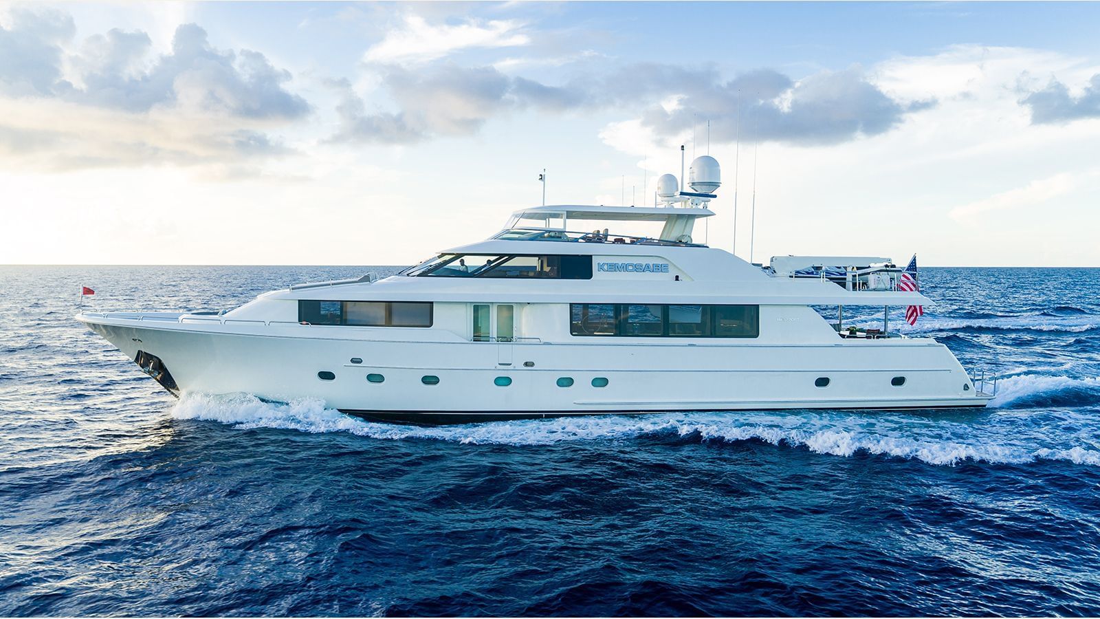 1.2 Motor yacht KEMOSABE.jpg