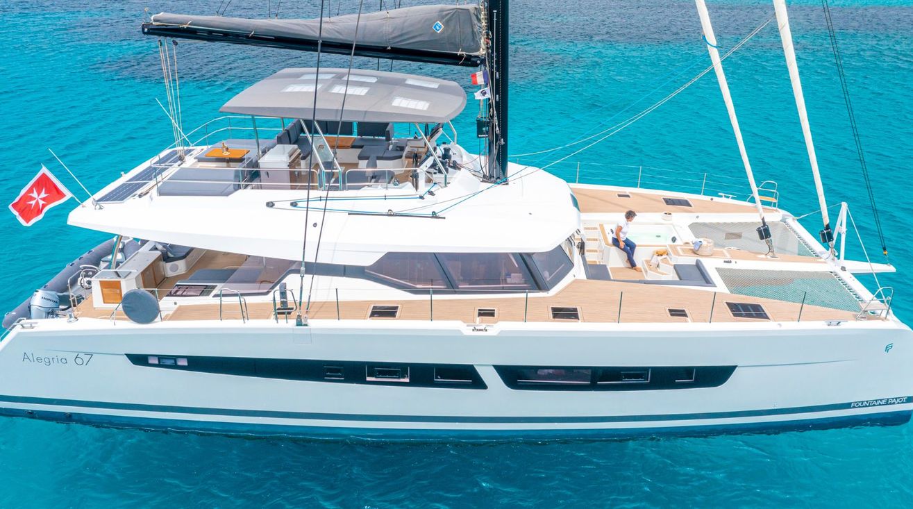 1.2 Sailing catamaran SEMPER FIDELIS.jpg