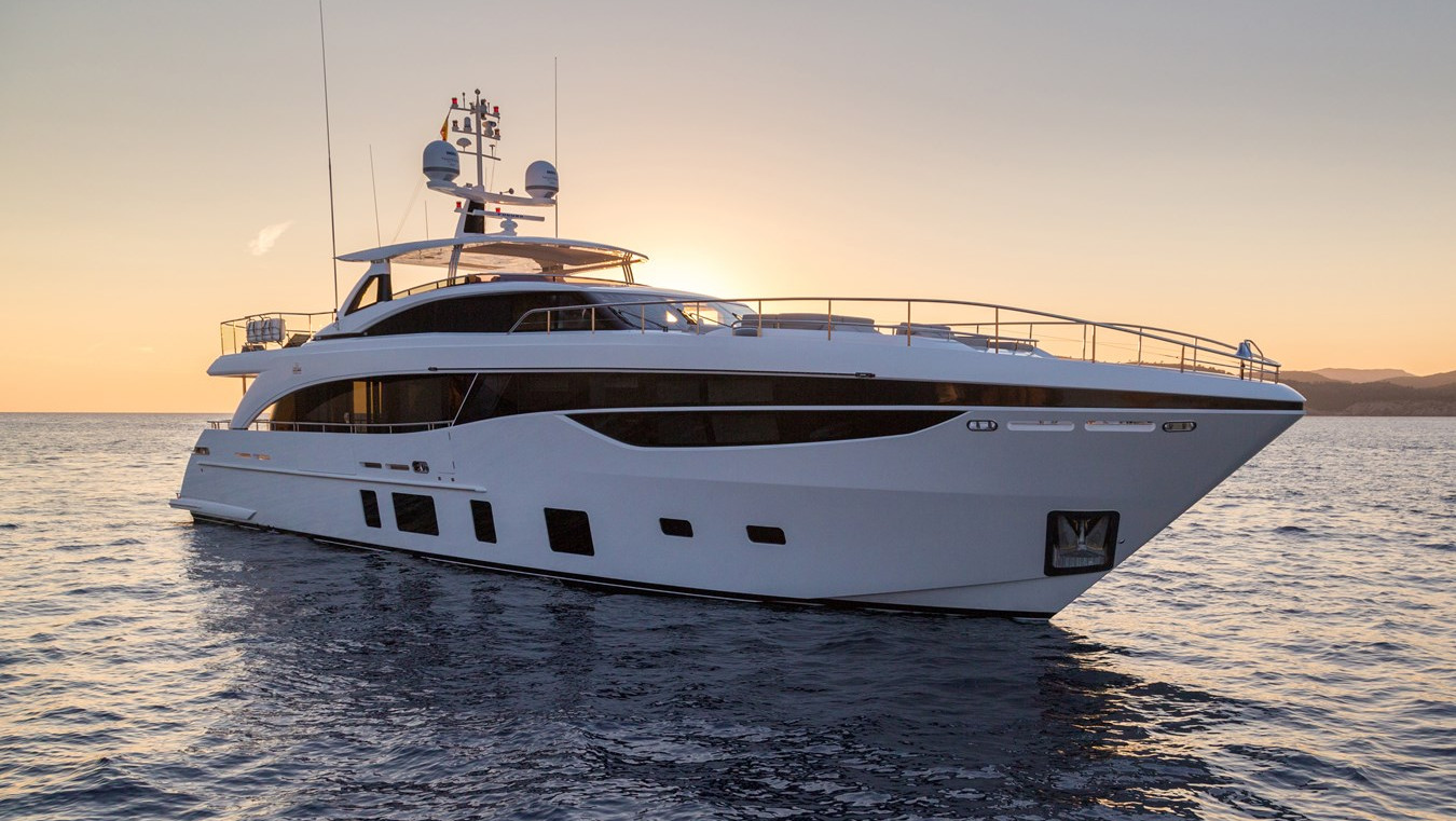 1.2 Super yacht MINOR FAMILY AFFAIR.jpg