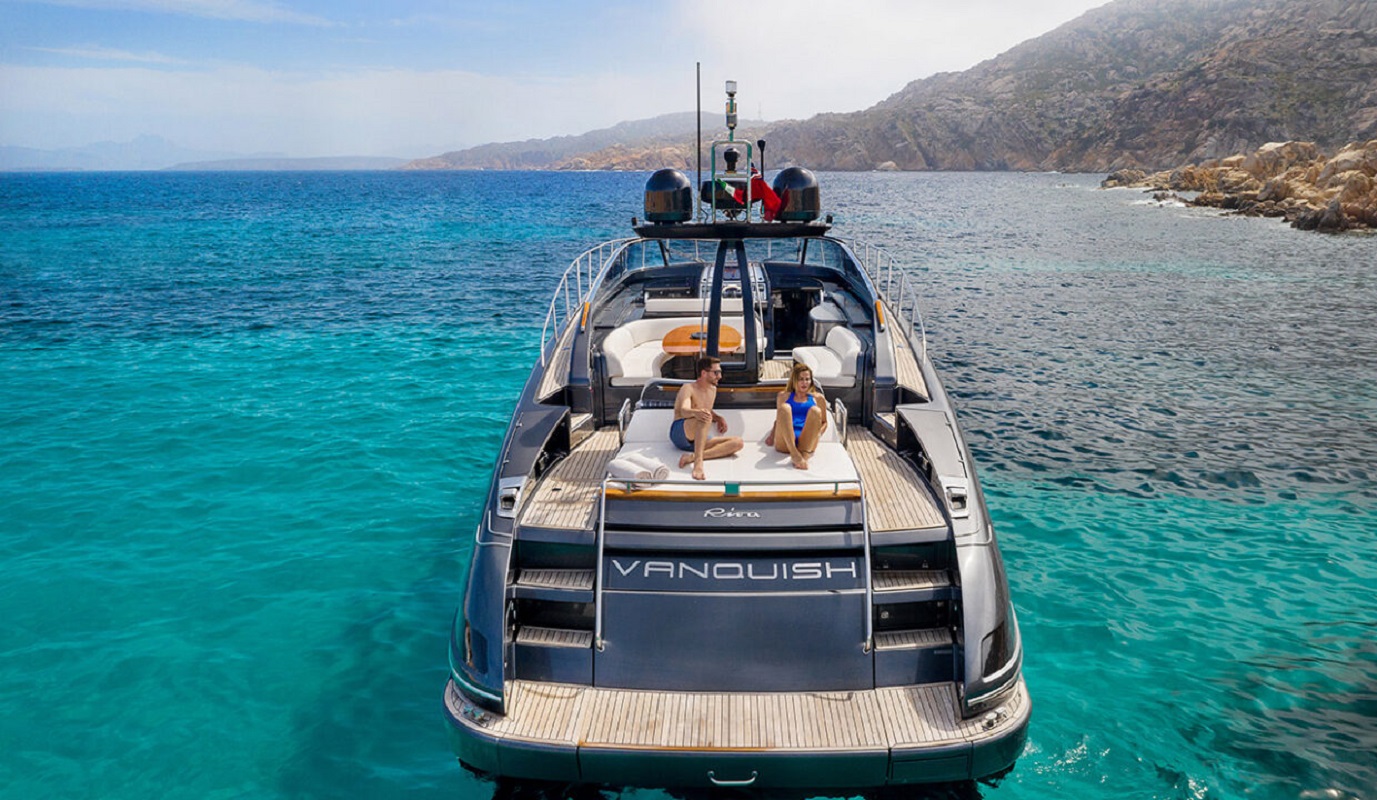 1.3 Luxury yacht VANQUISH II.jpg