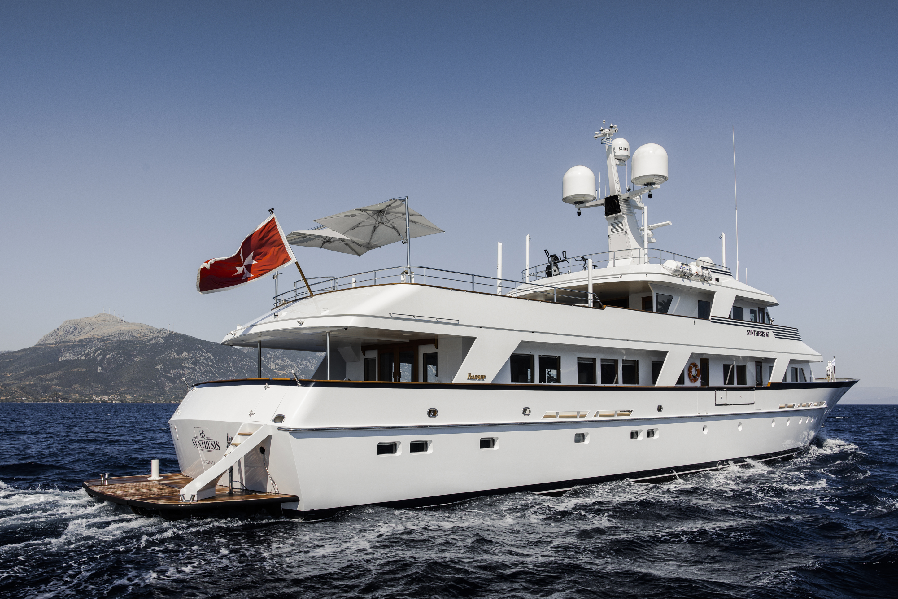 1.3 Motor yacht SYNTHESIS 66.jpg