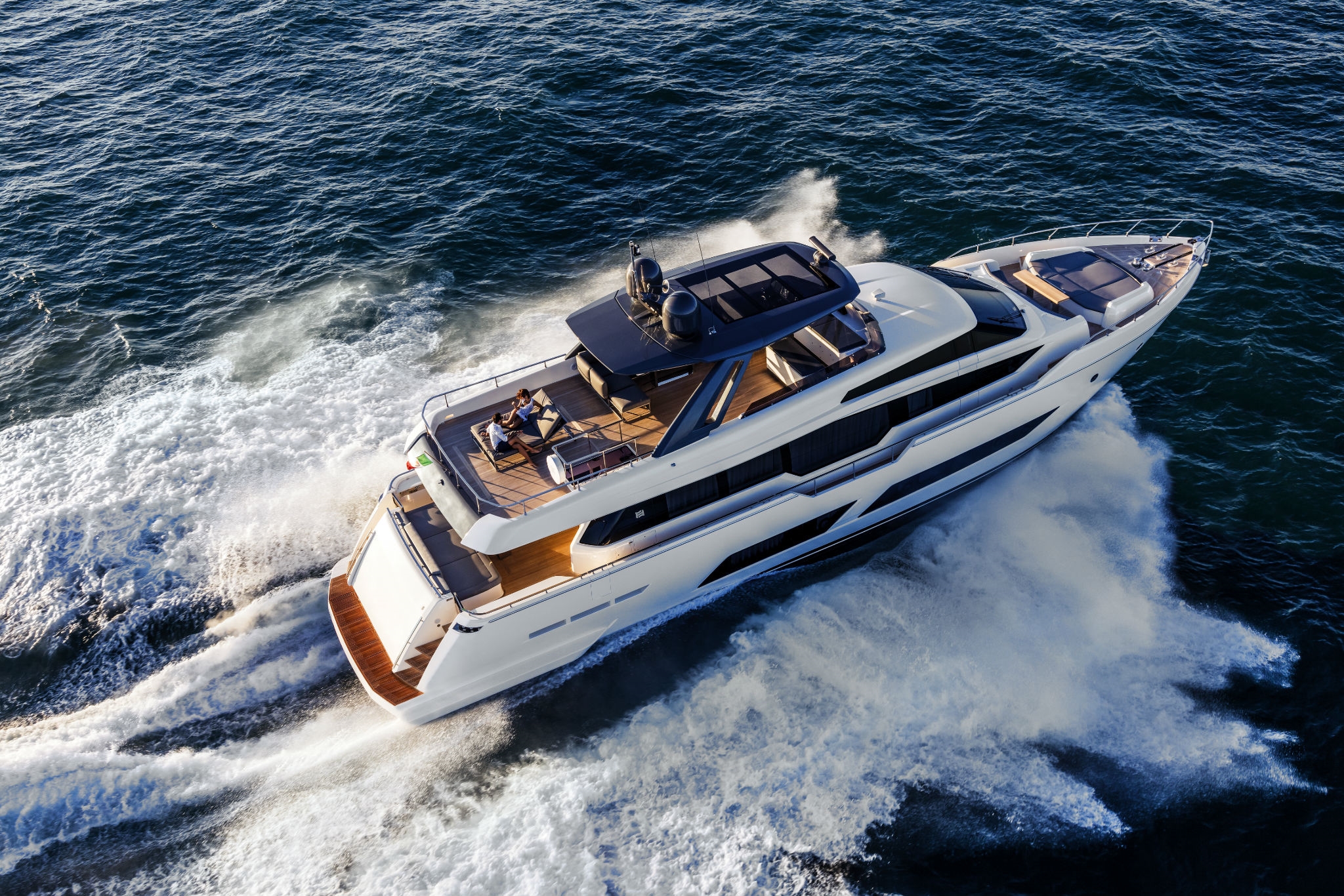 1.3 Motor yacht YEMAJA.jpg