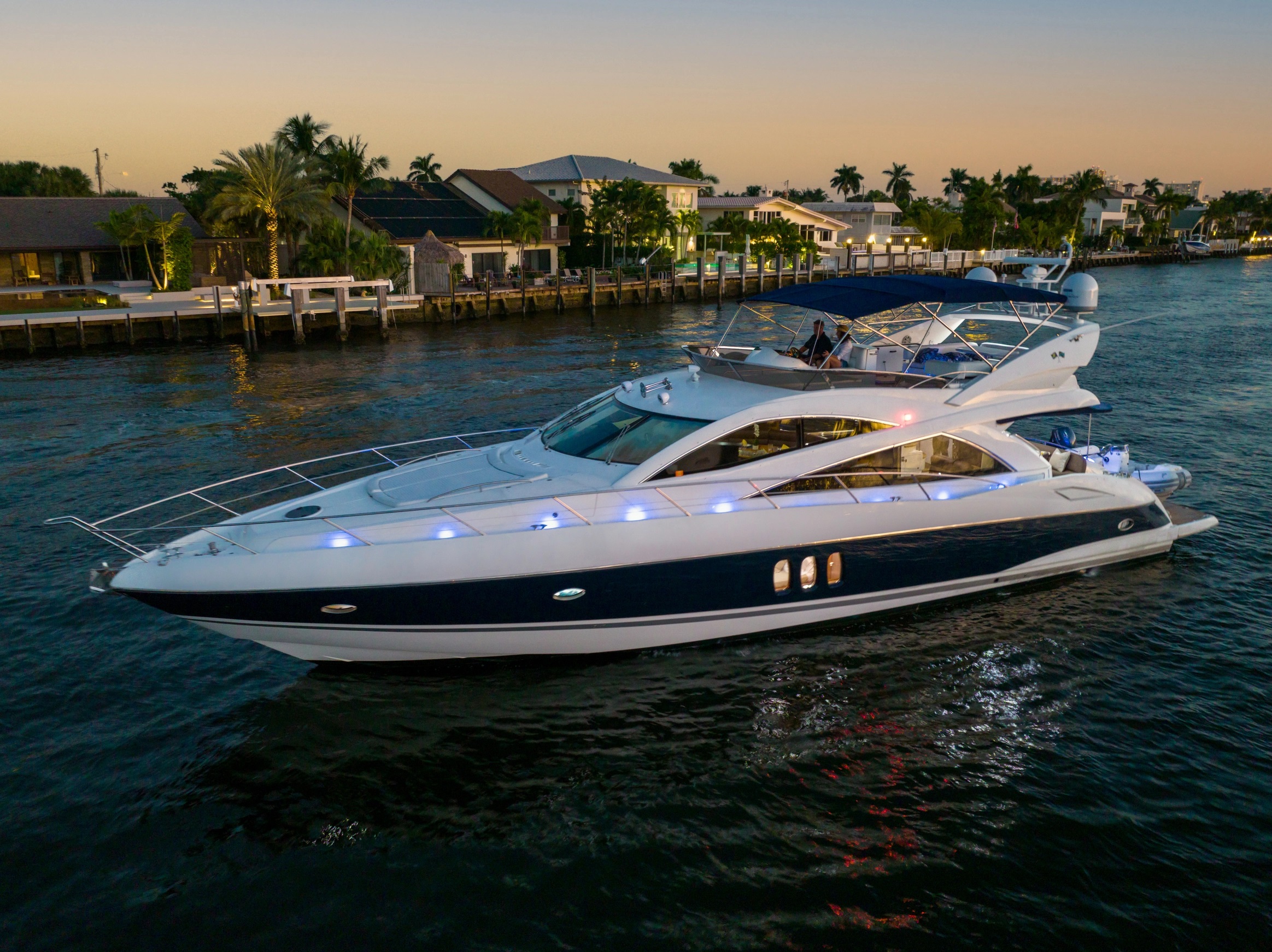 1.3 Super Yacht UNFORGETTABLE.jpg