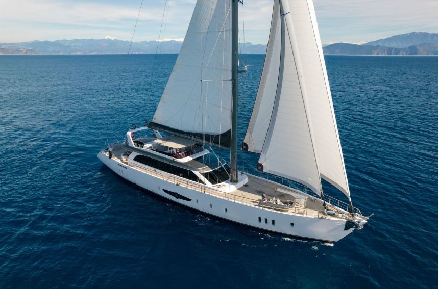 1.3 Super yacht LONG ISLAND.jpg