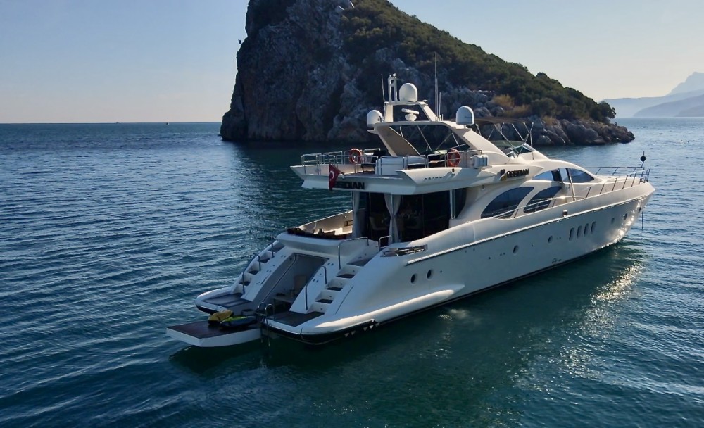 1.3 Super yacht OBSIDIAN.jpg