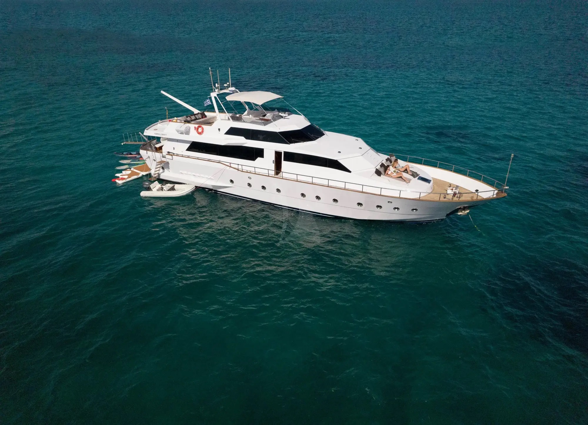 101 Luxury motor yacht CARINO.jpg