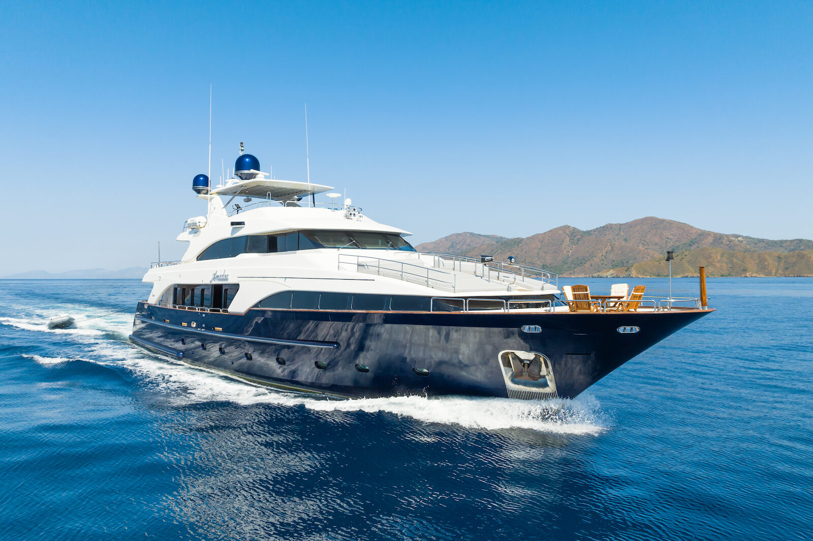 101 Luxury yacht AMADEA.jpg
