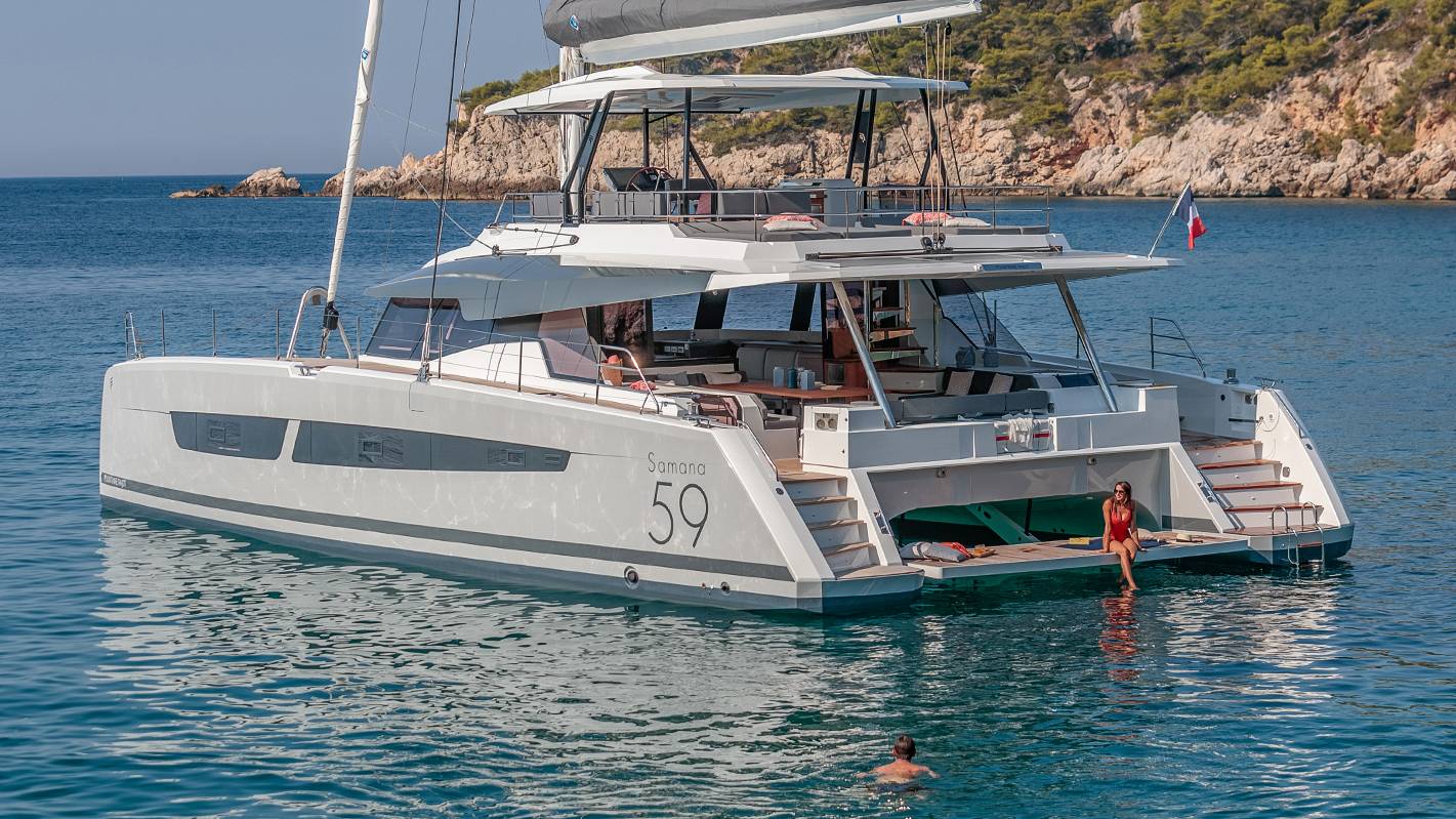 101 Luxury yacht ARMEN (sistership).jpg