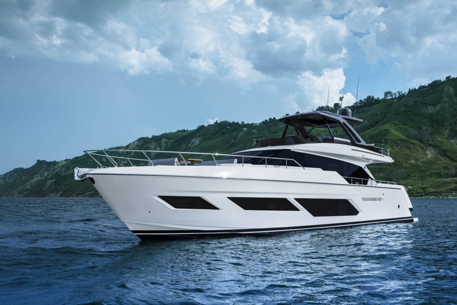 101 Luxury yacht ERMETE.jpg
