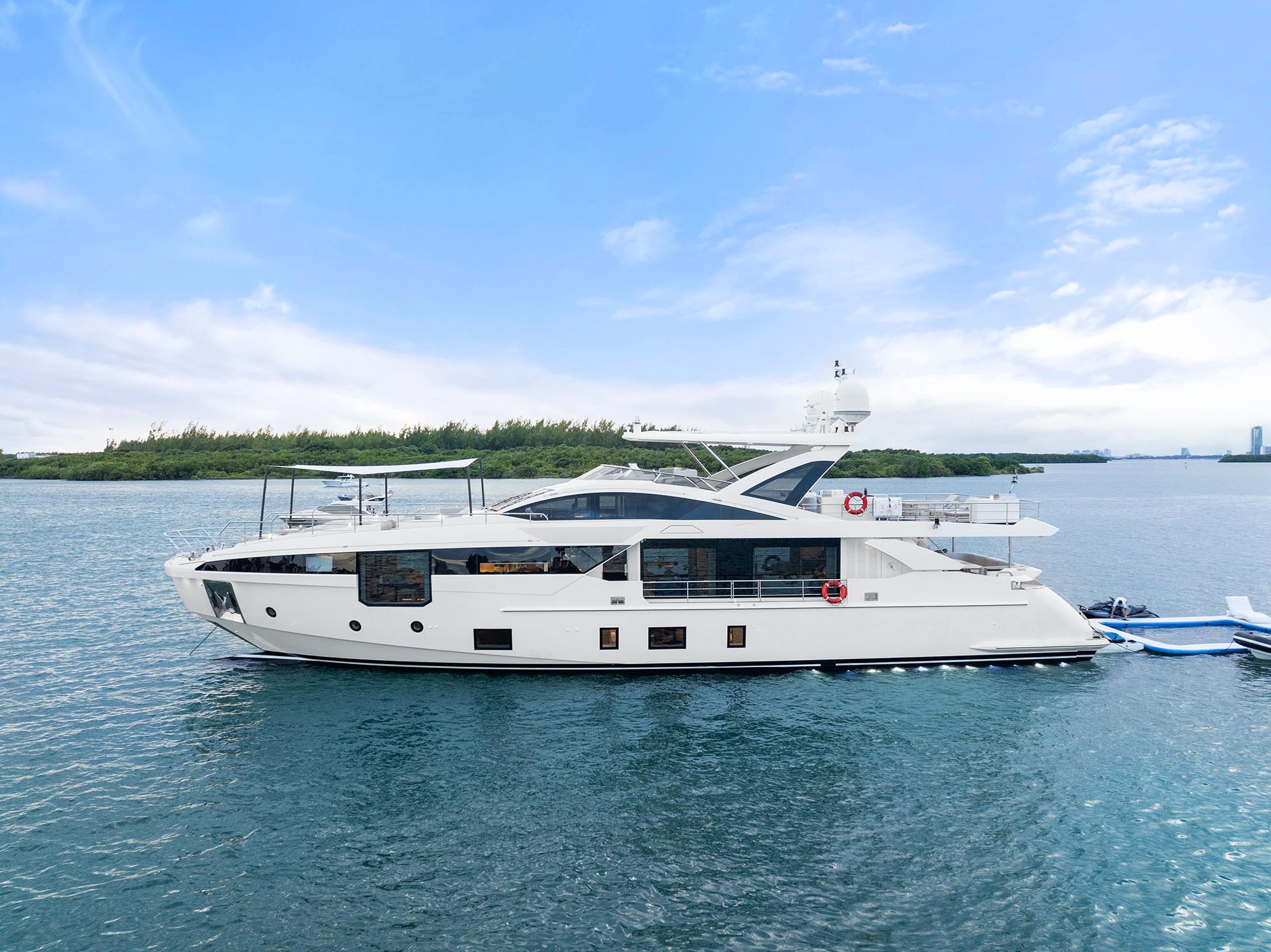 101 Luxury yacht FREEDOME.jpg