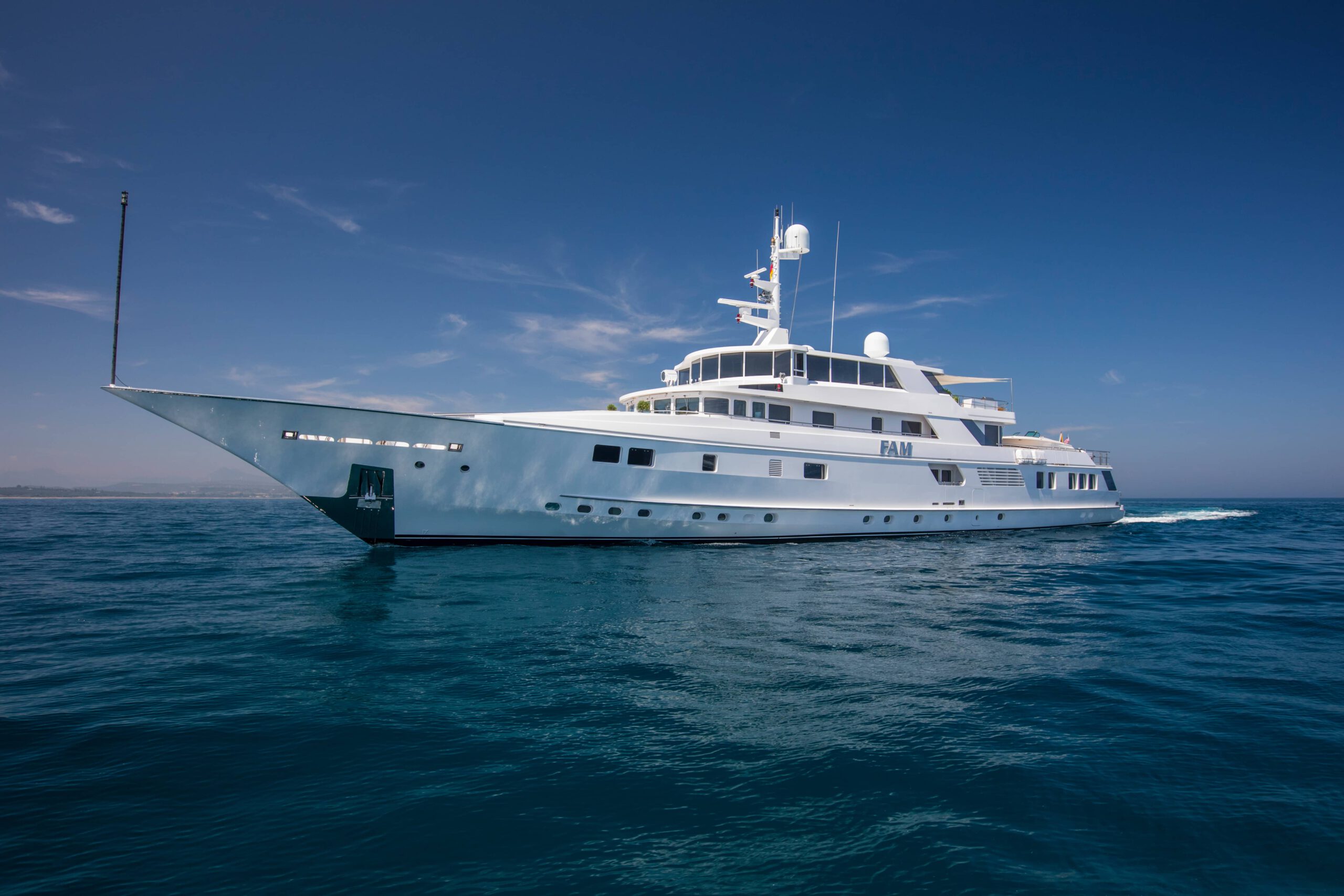 101 Luxury yacht GRACE (ex. FAM).jpg
