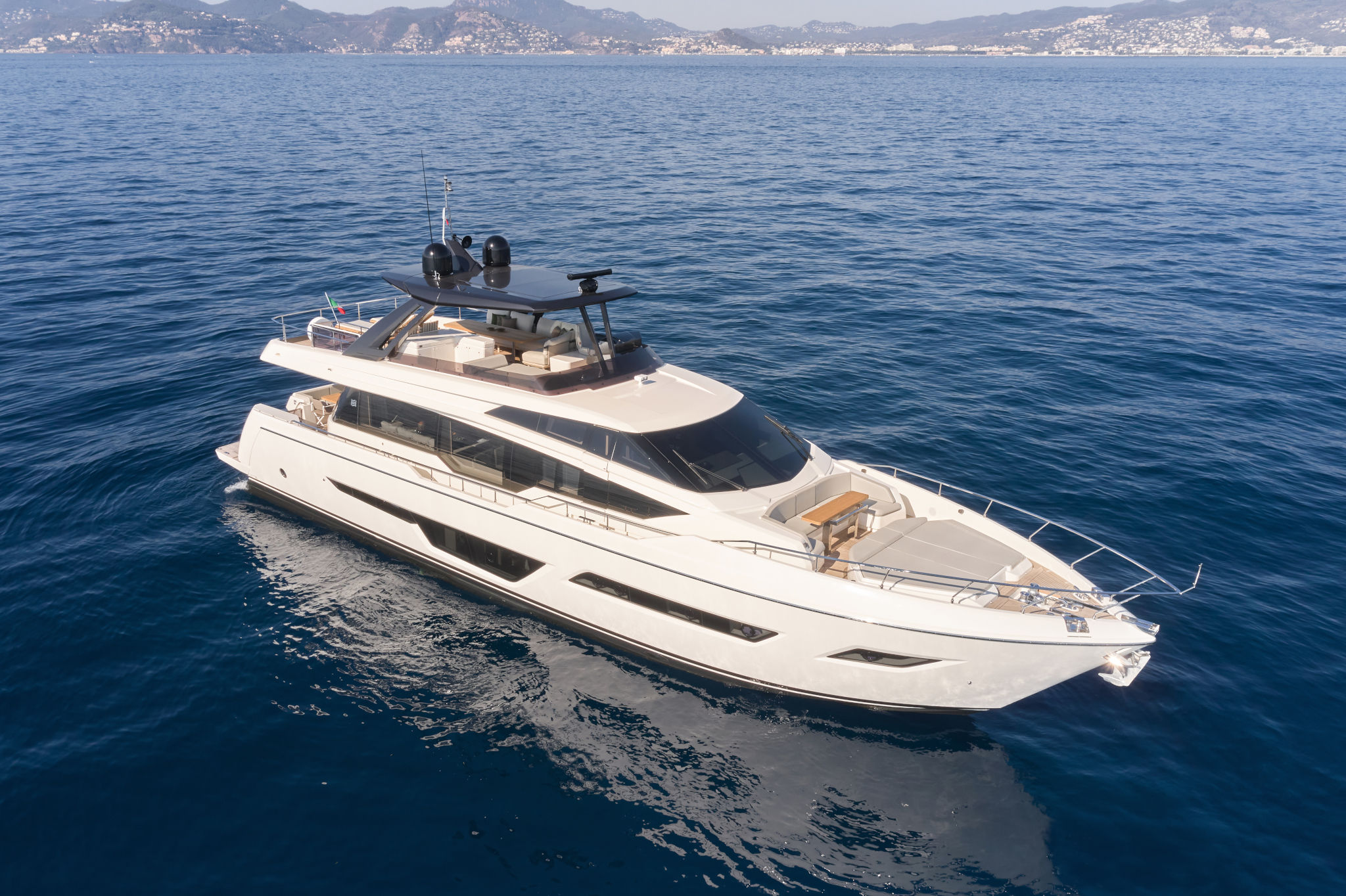 101 Luxury yacht NOEMIA (sistership).jpg