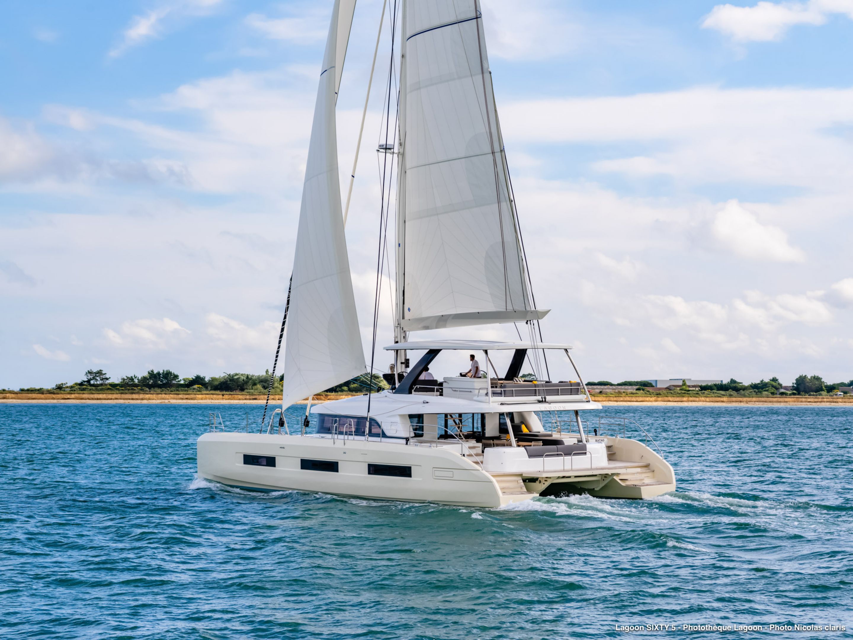 101 Luxury yacht REVE BLEU (sistership).jpg