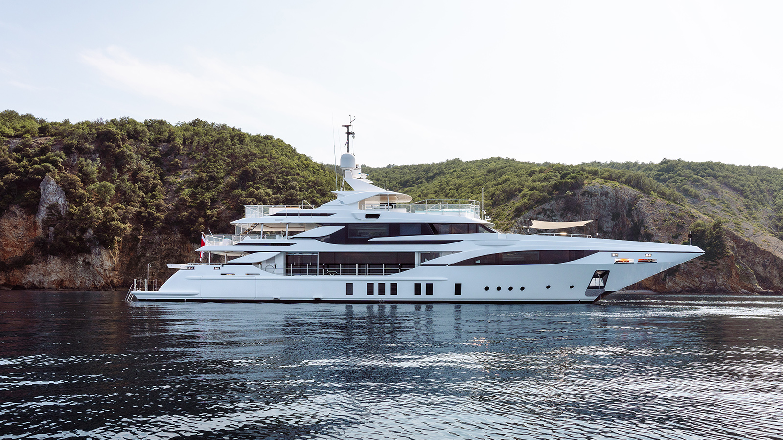 101 Luxury yacht SEAGULL MRD.jpg