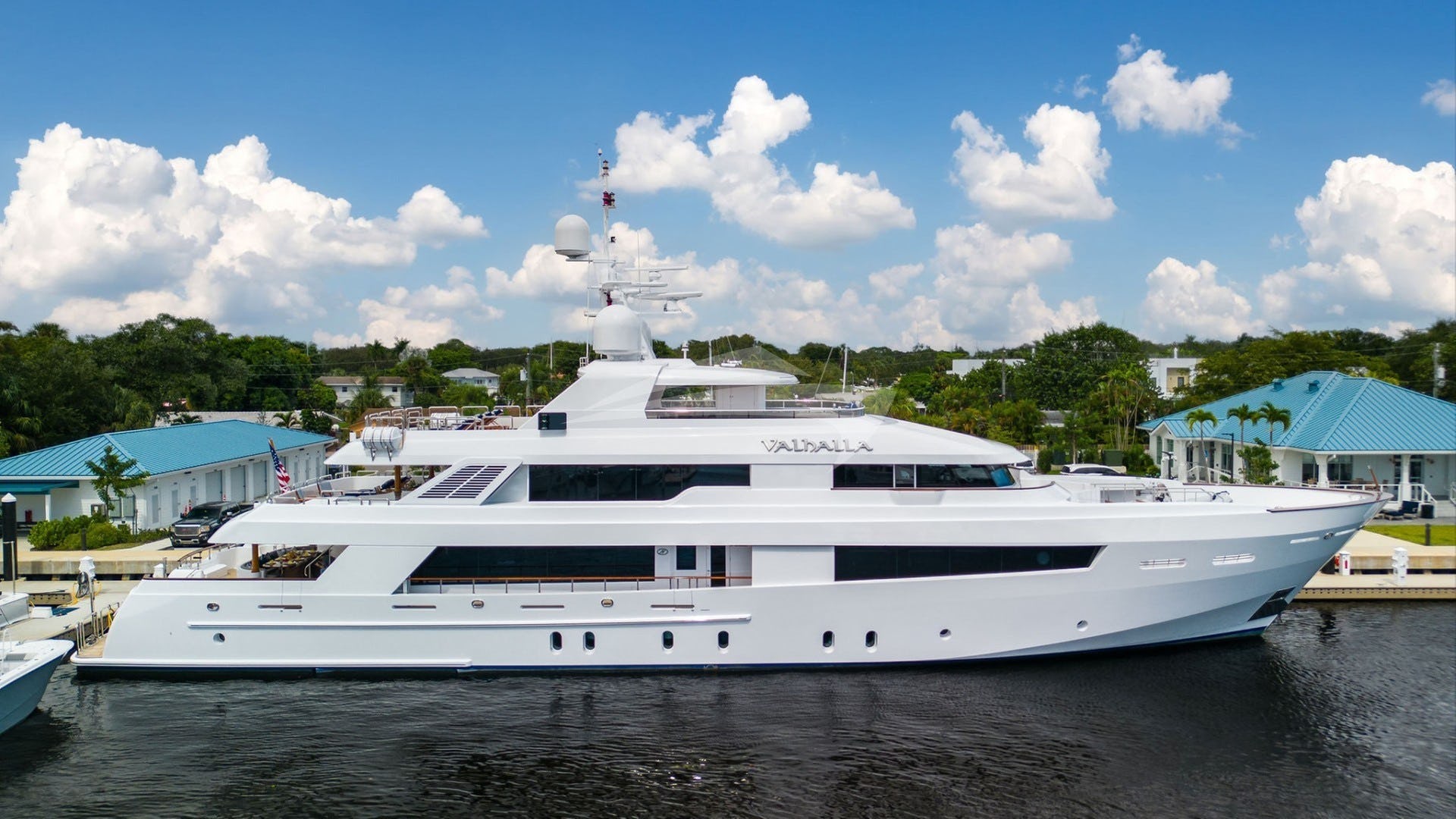 101 Luxury yacht VALHALLA.jpg