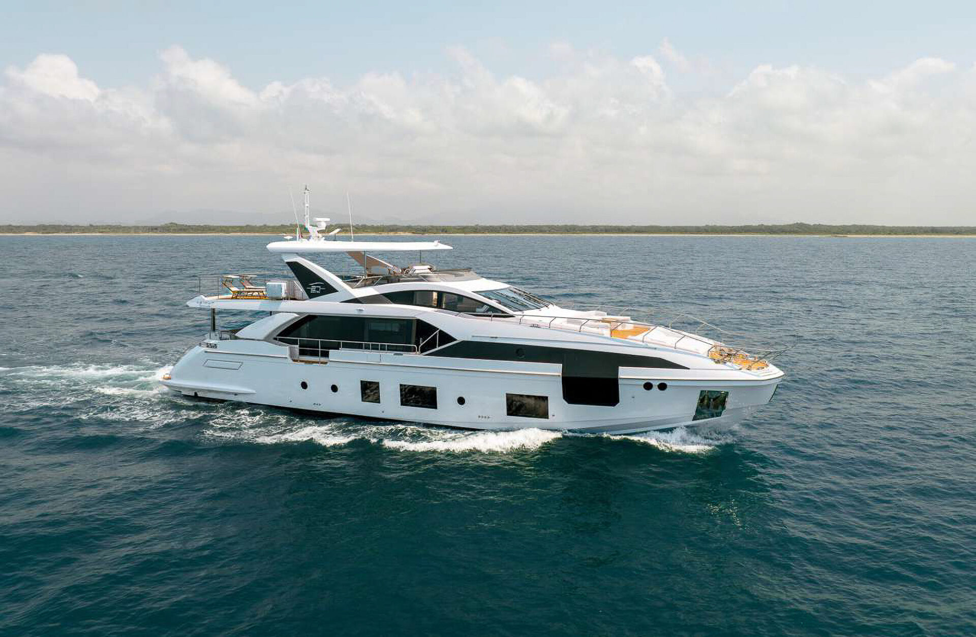101 Luxury yacht VESTA.jpg