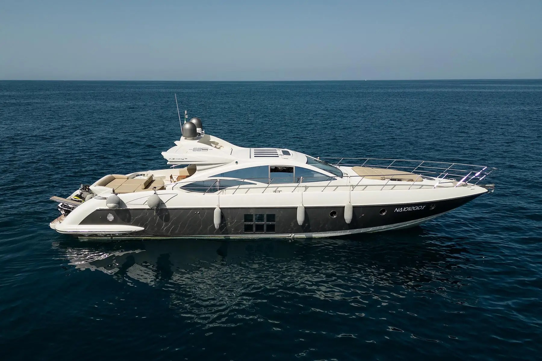 101 Luxury yacht YOU TOP.jpg