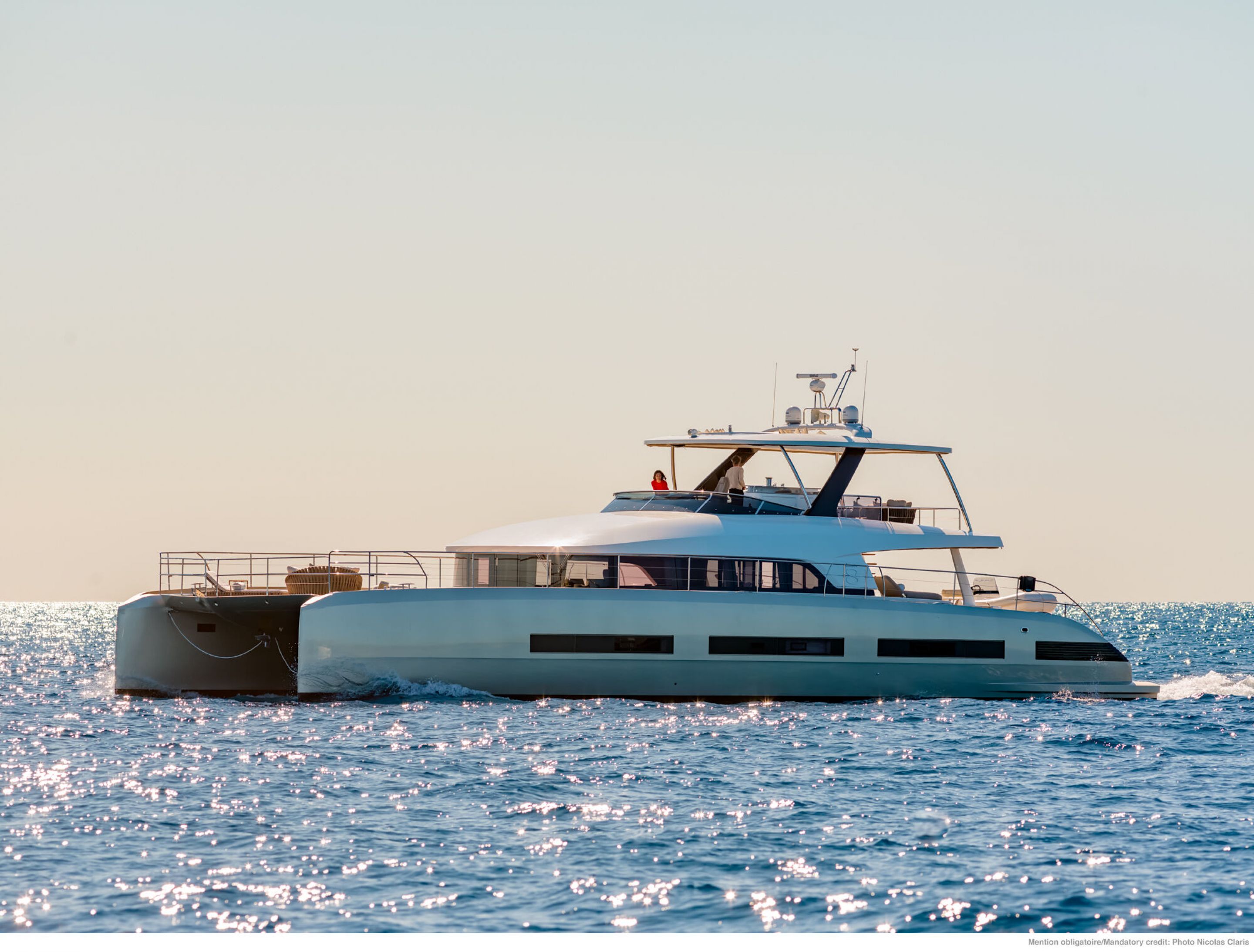 101 Motor yacht CRAZY HORSE (sistership).jpg