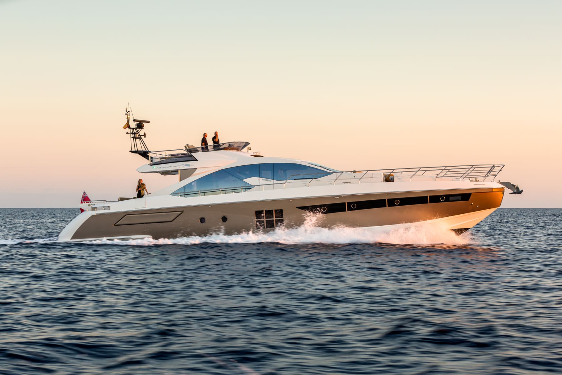 101 Motor yacht KOMODO.jpg