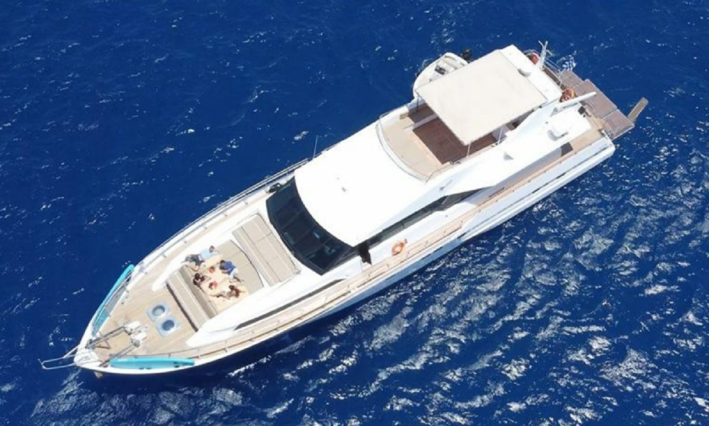 101 Motor yacht LADY MIRTO.png