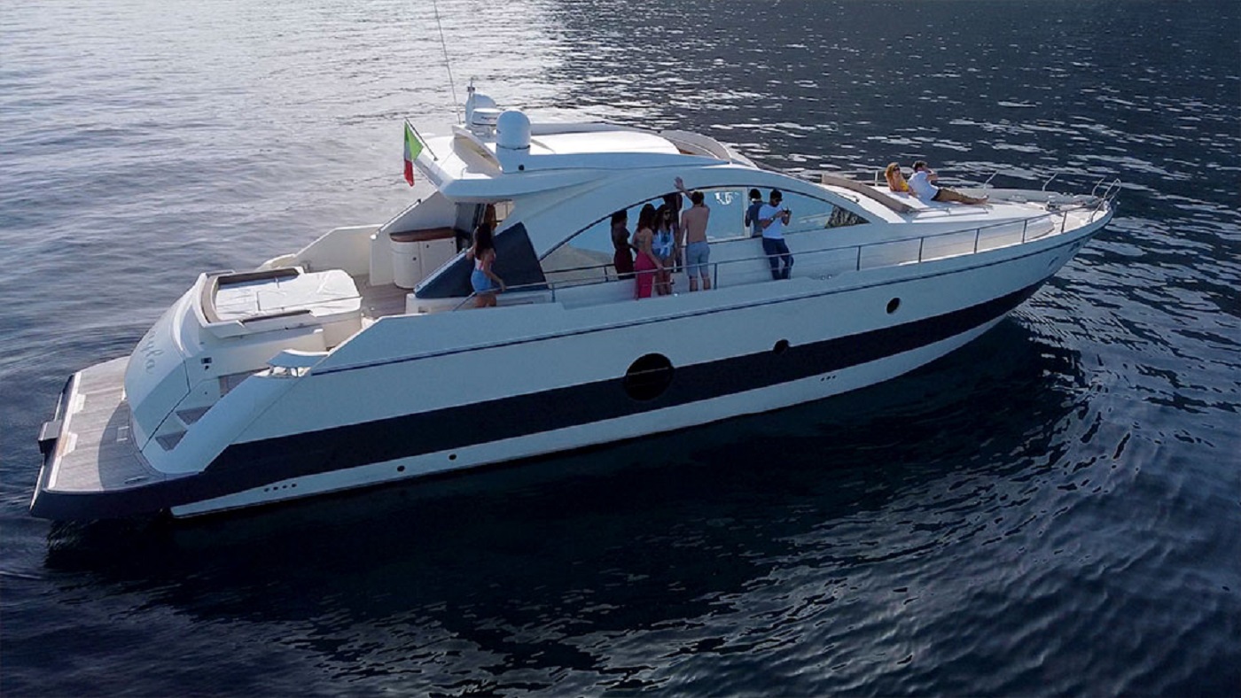 101 Motor yacht LAYLA.jpg