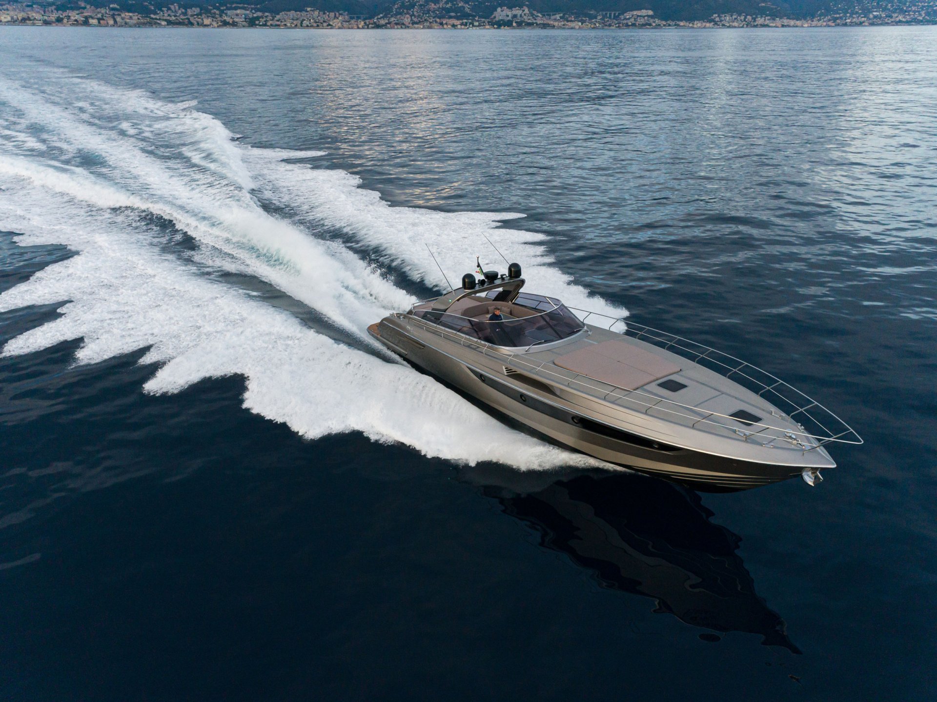 101 Motor yacht MY LIFE FIVE III.jpg