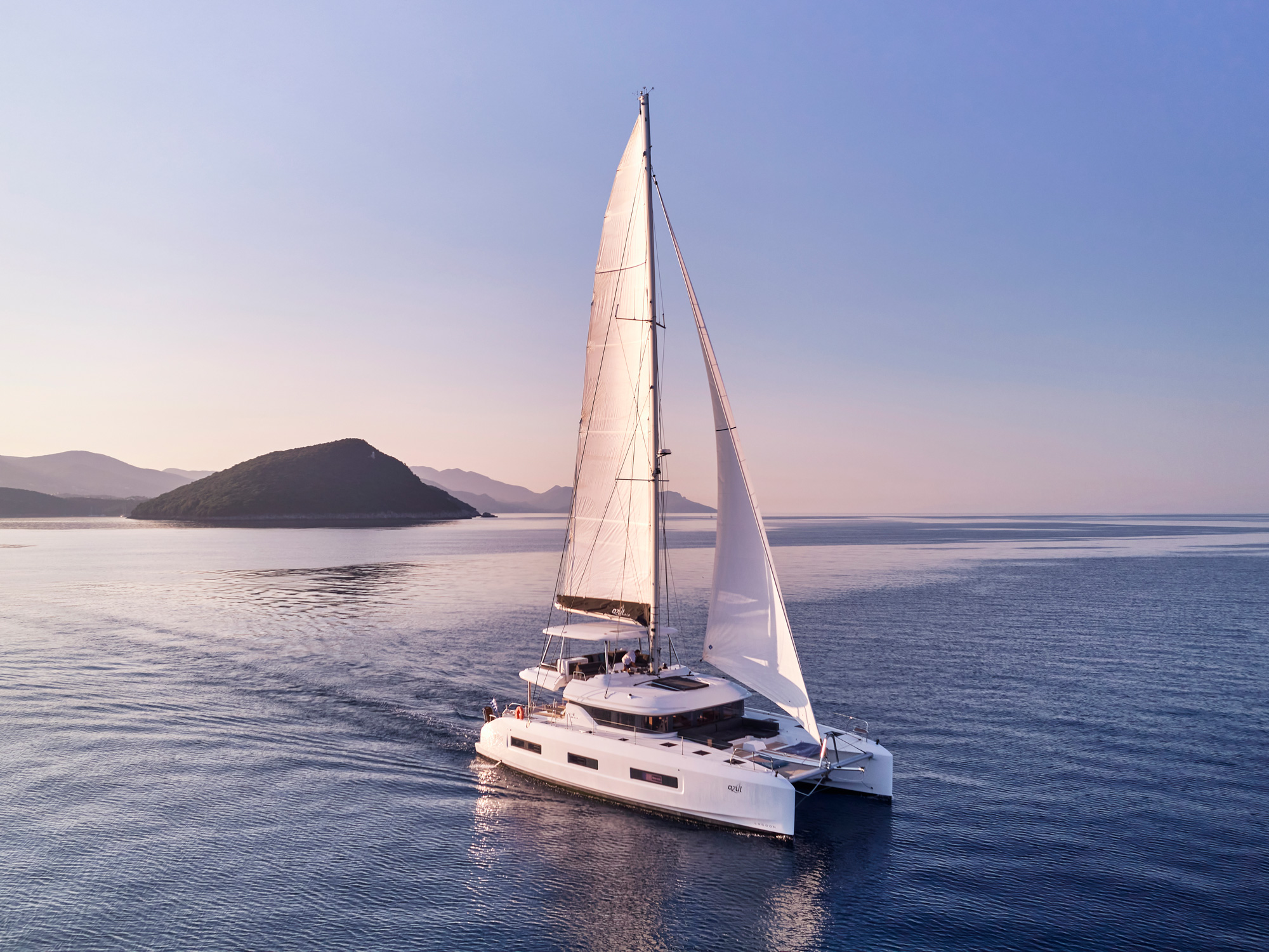 101 Superyacht AZUL.jpg