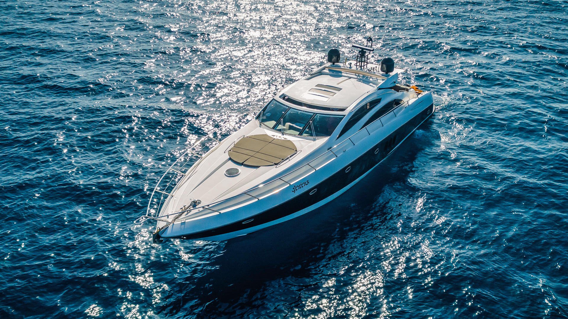 101 Superyacht GLORIOUS.jpg