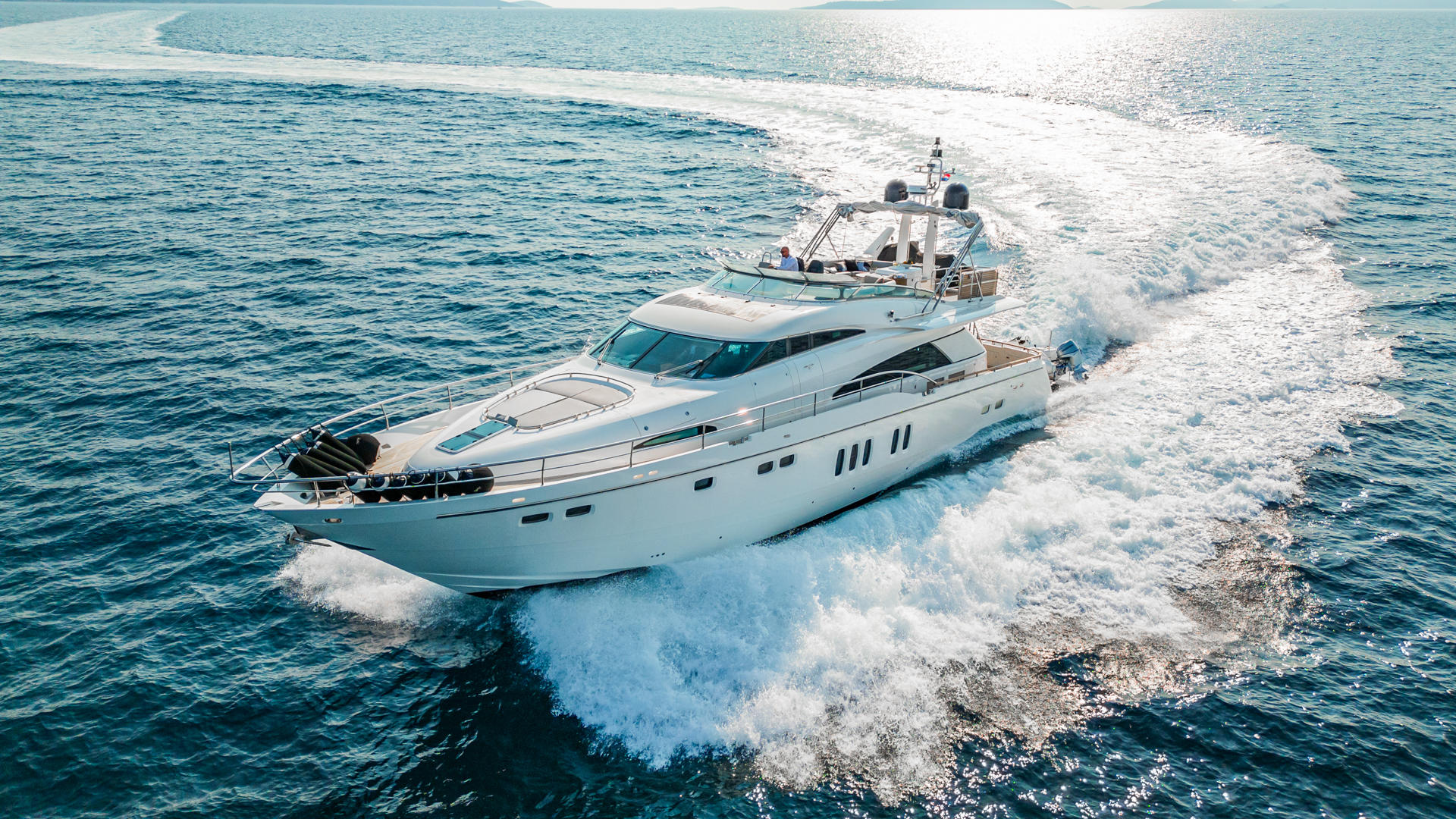 101 Superyacht JOLIDOR.jpg