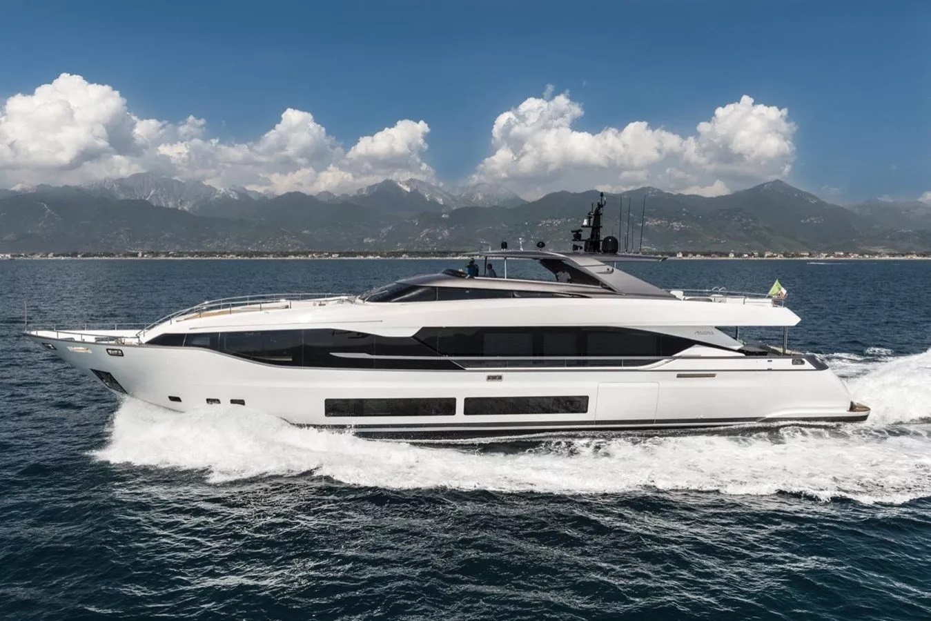 101 Superyacht PERSEUS.jpg
