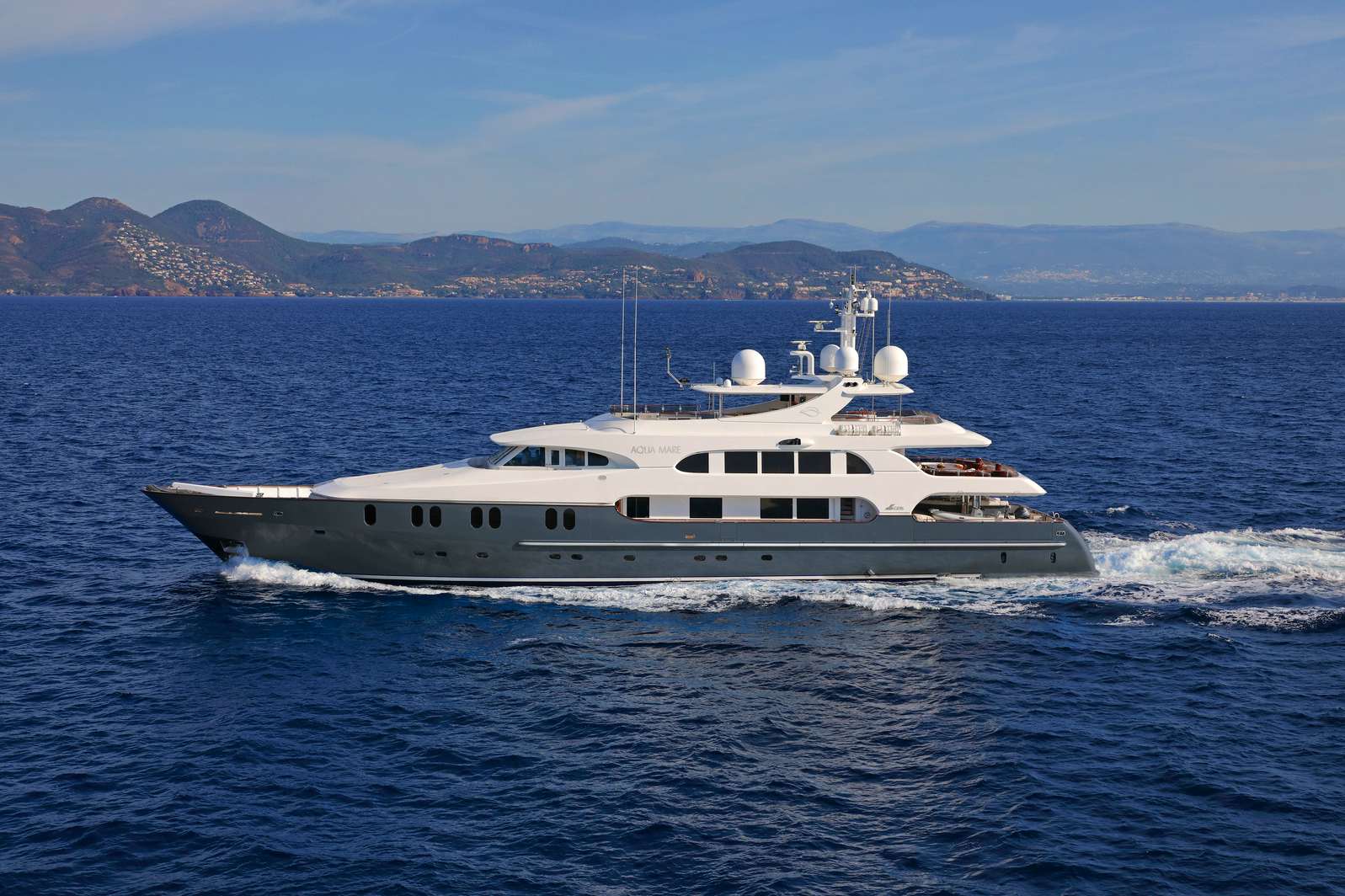 102 Luxury yacht AQUA MARE.jpg