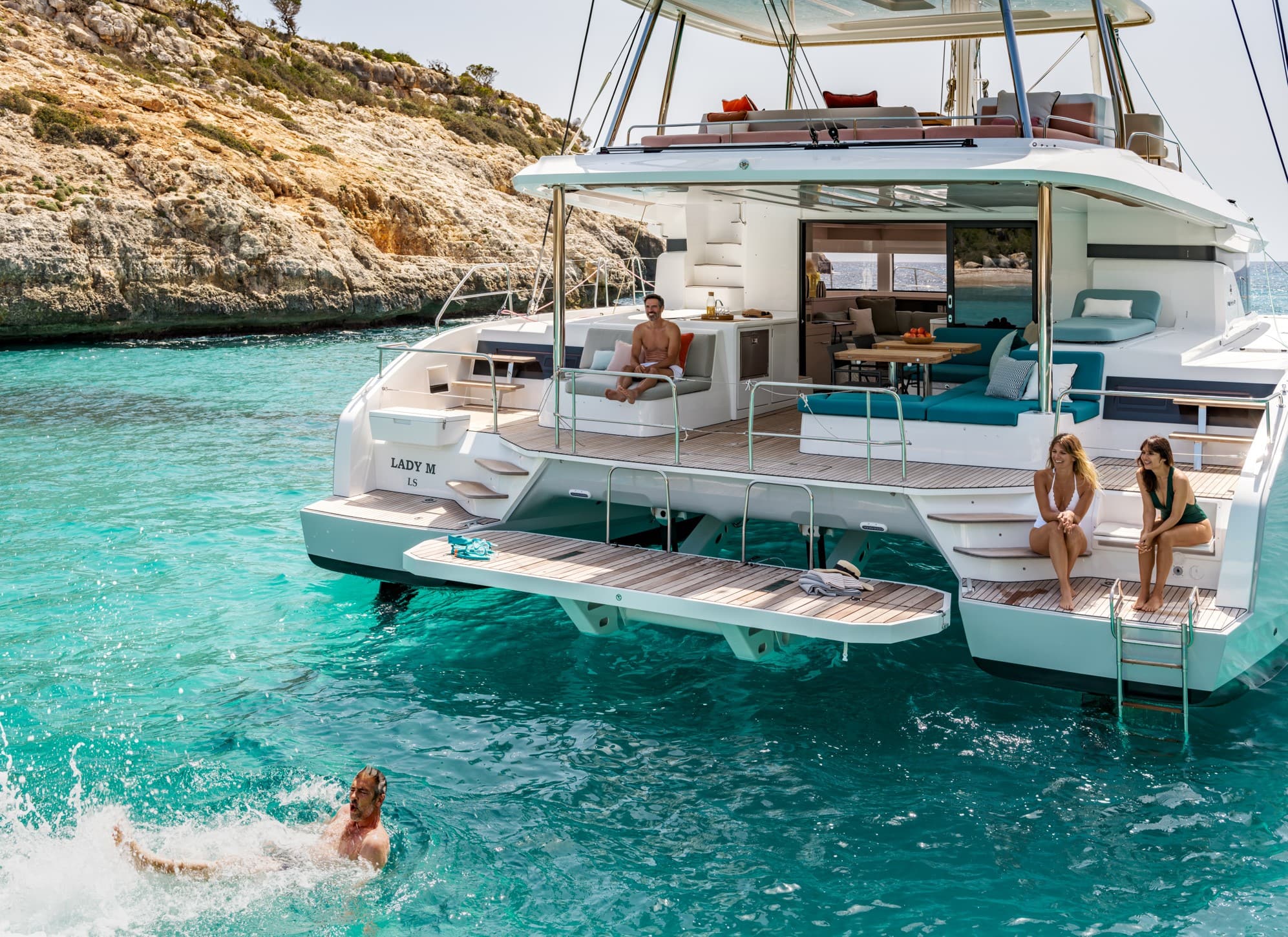 102 Luxury yacht ESPERANCE (sistership).jpg