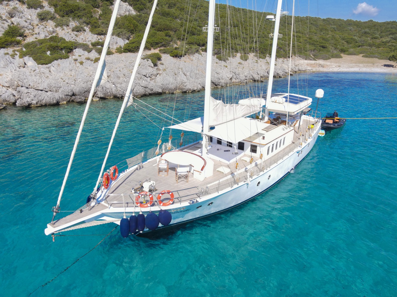 102 Luxury yacht GAZELLA.jpg