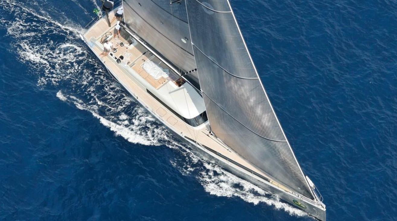 102 Luxury yacht LA LOEVIE.jpg