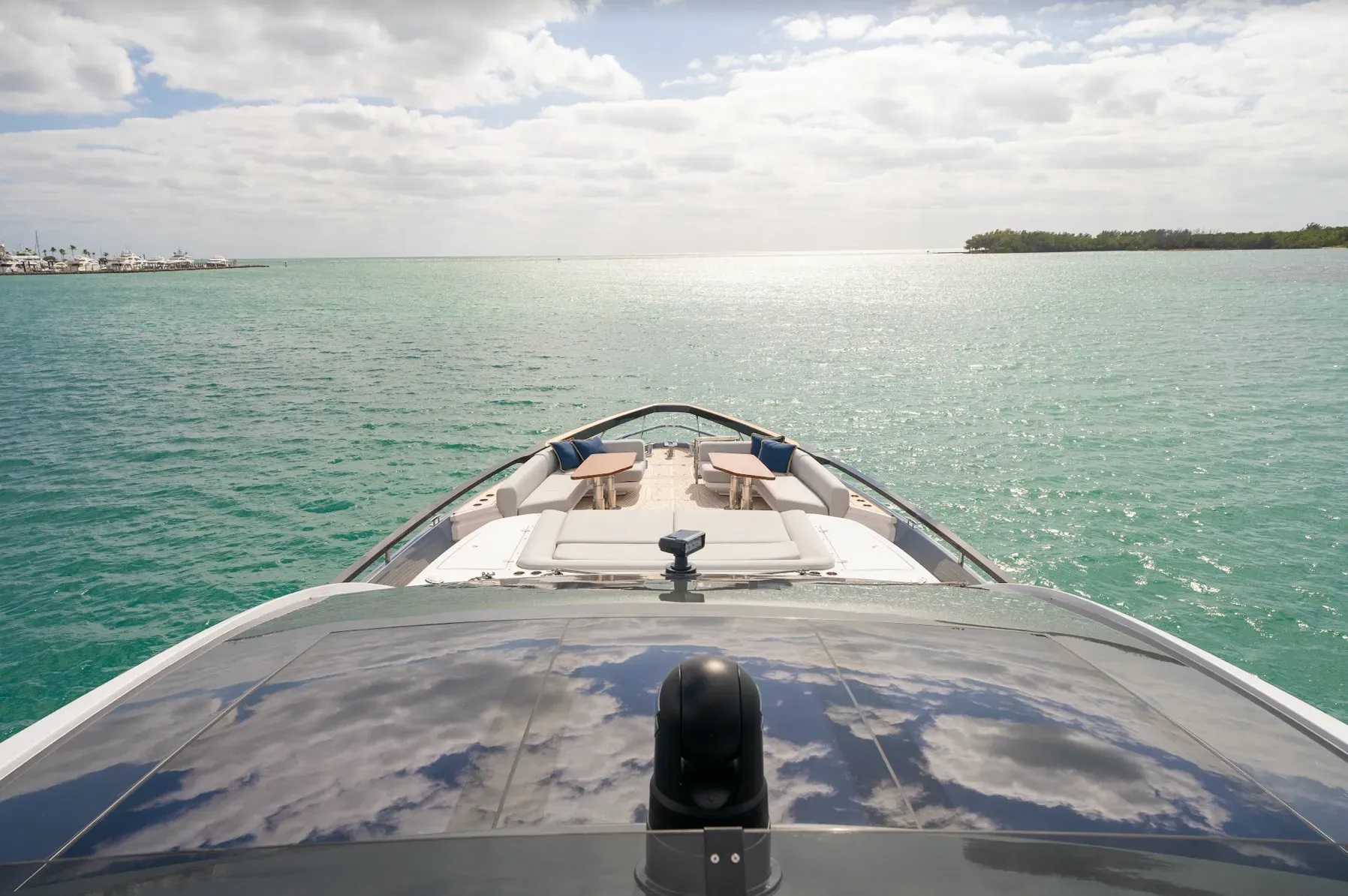 102 Luxury yacht LATITUDE.jpg
