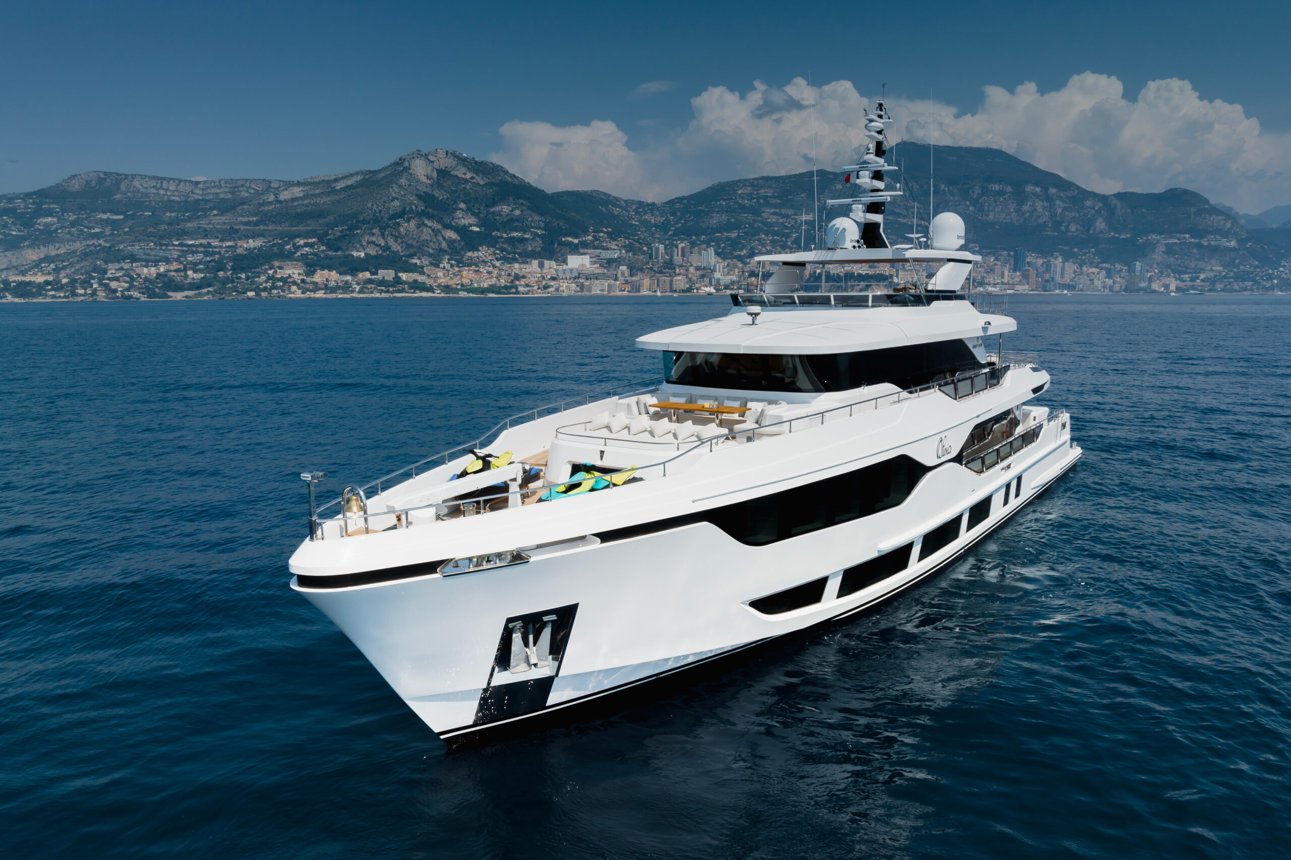 102 Luxury yacht OLIVIA.jpg