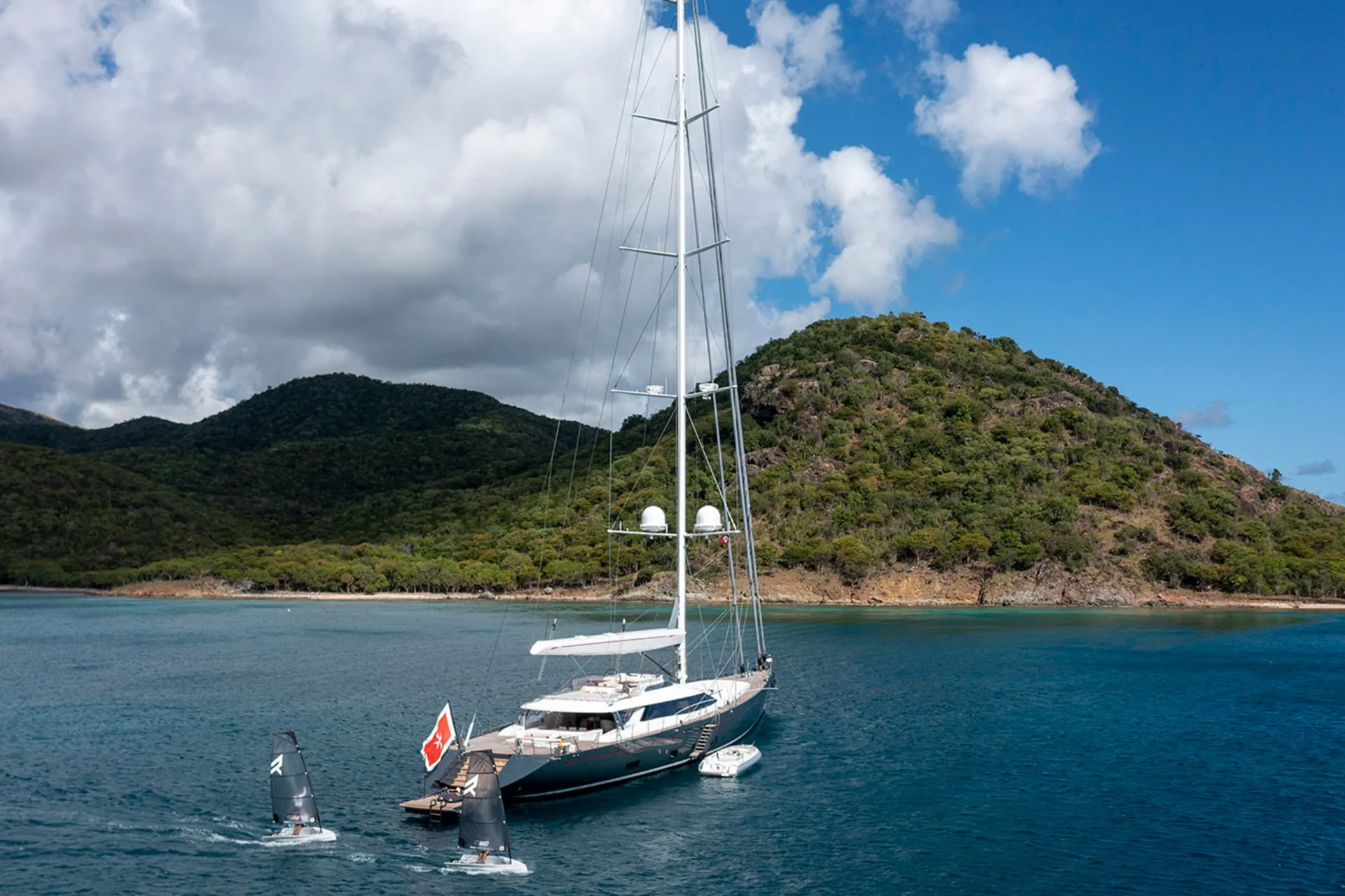 102 Luxury yacht RED DRAGON.png