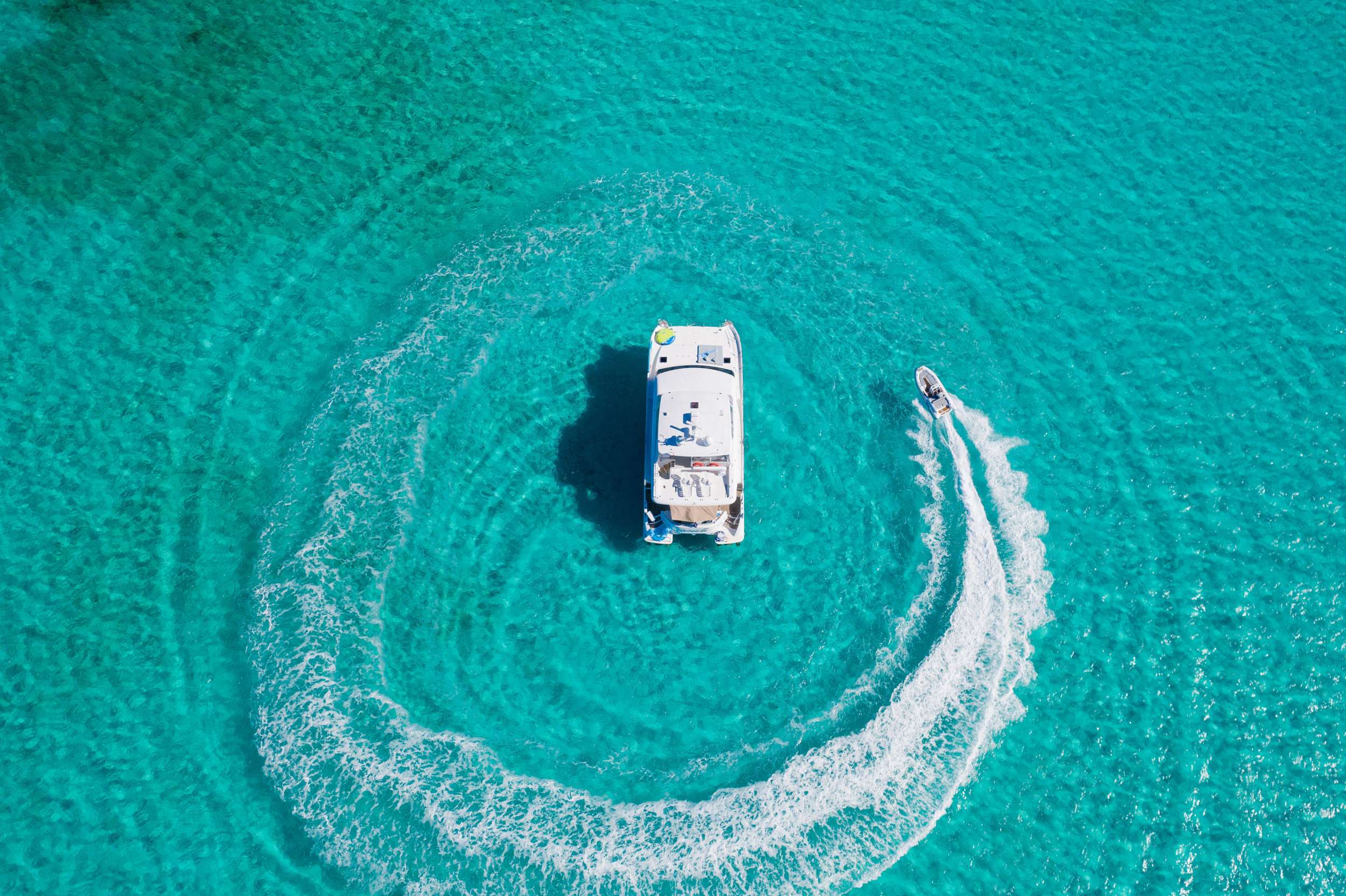 102 Motor Catamaran INDIGO.jpg