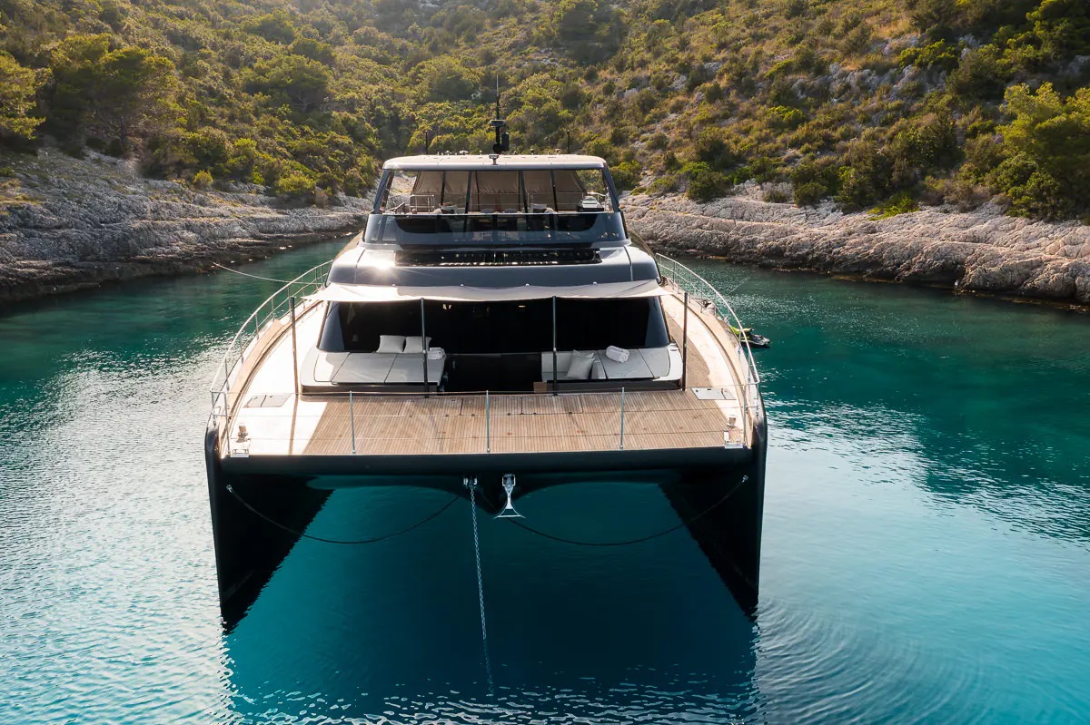 102 Motor yacht AMBER ONE.jpg