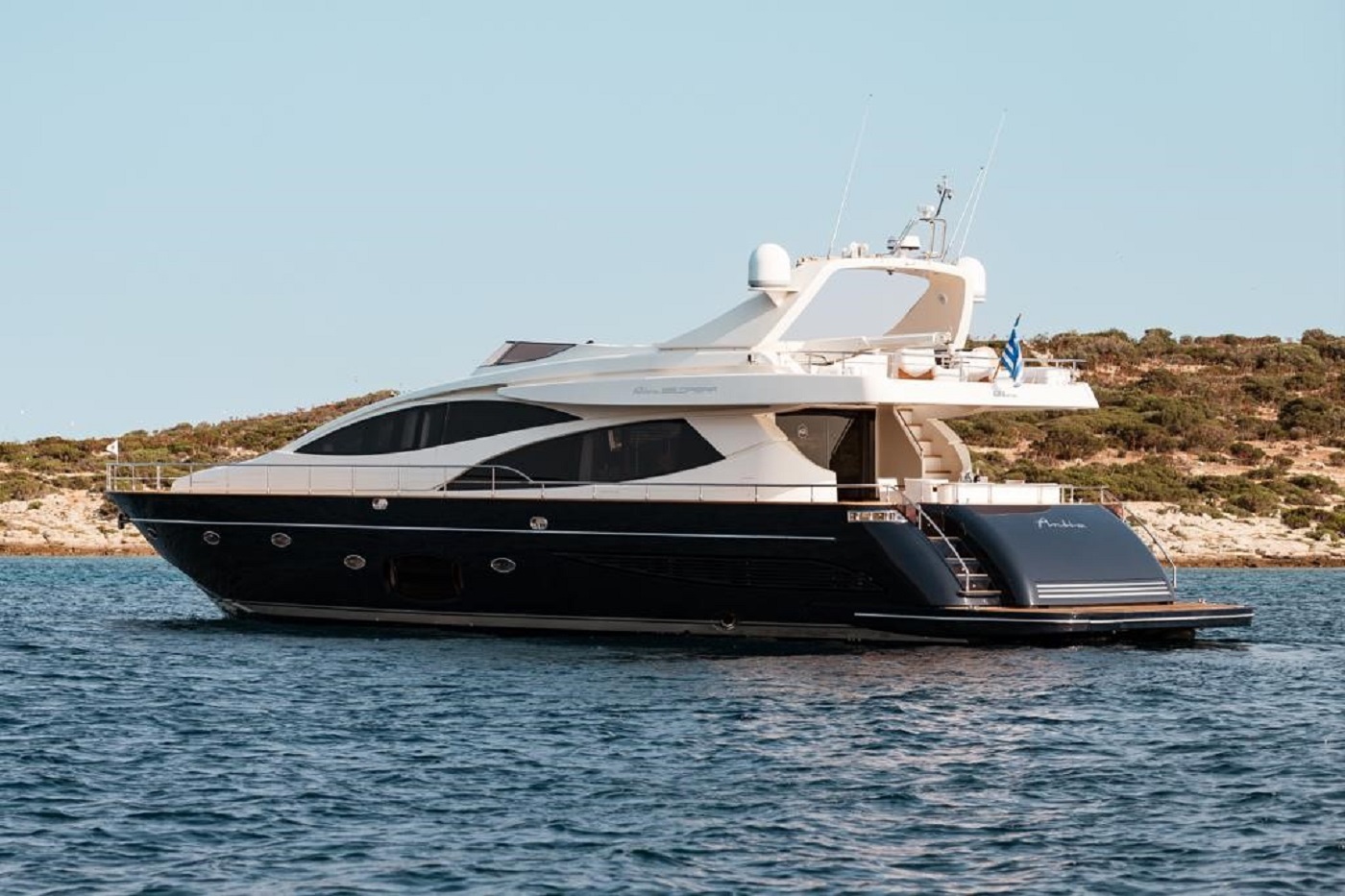 102 Motor yacht ANLIA.jpg