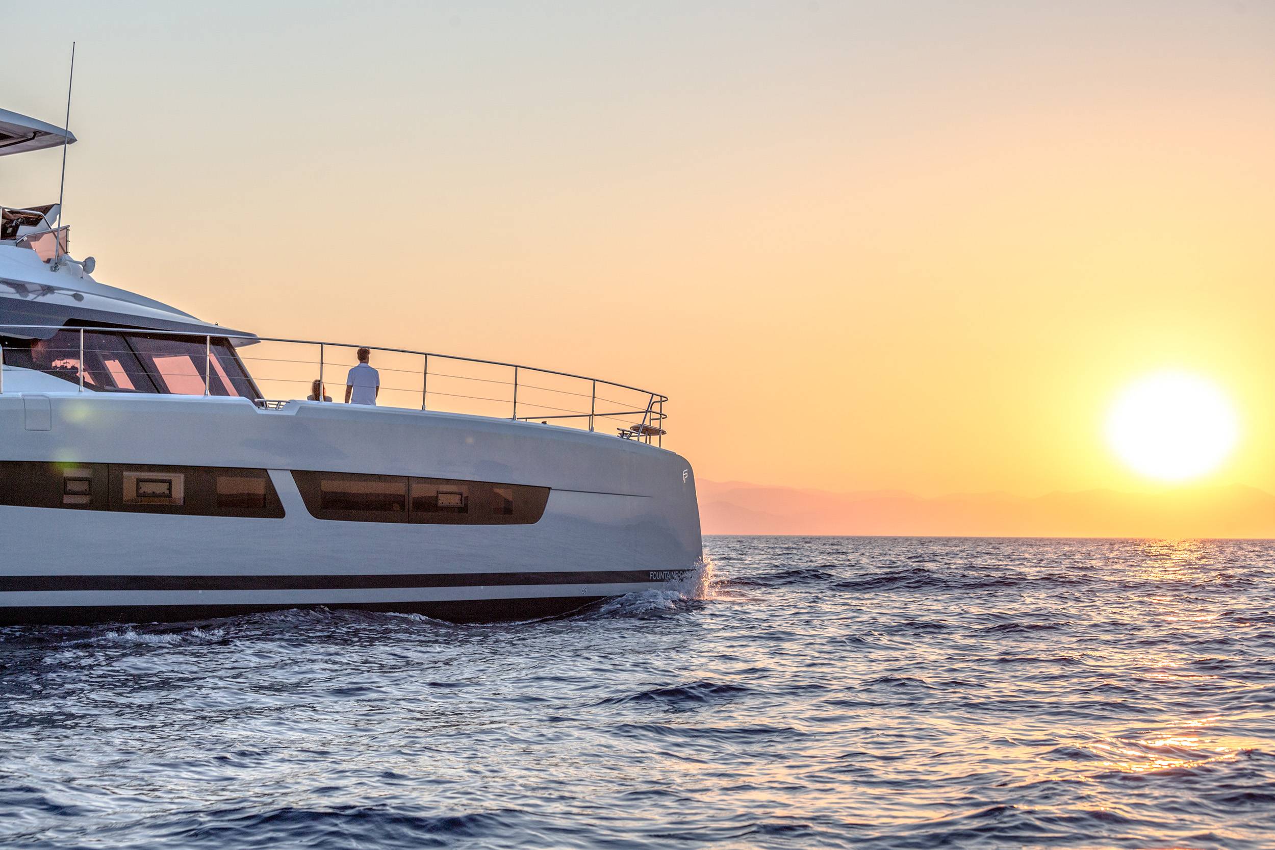102 Motor yacht D2.jpg