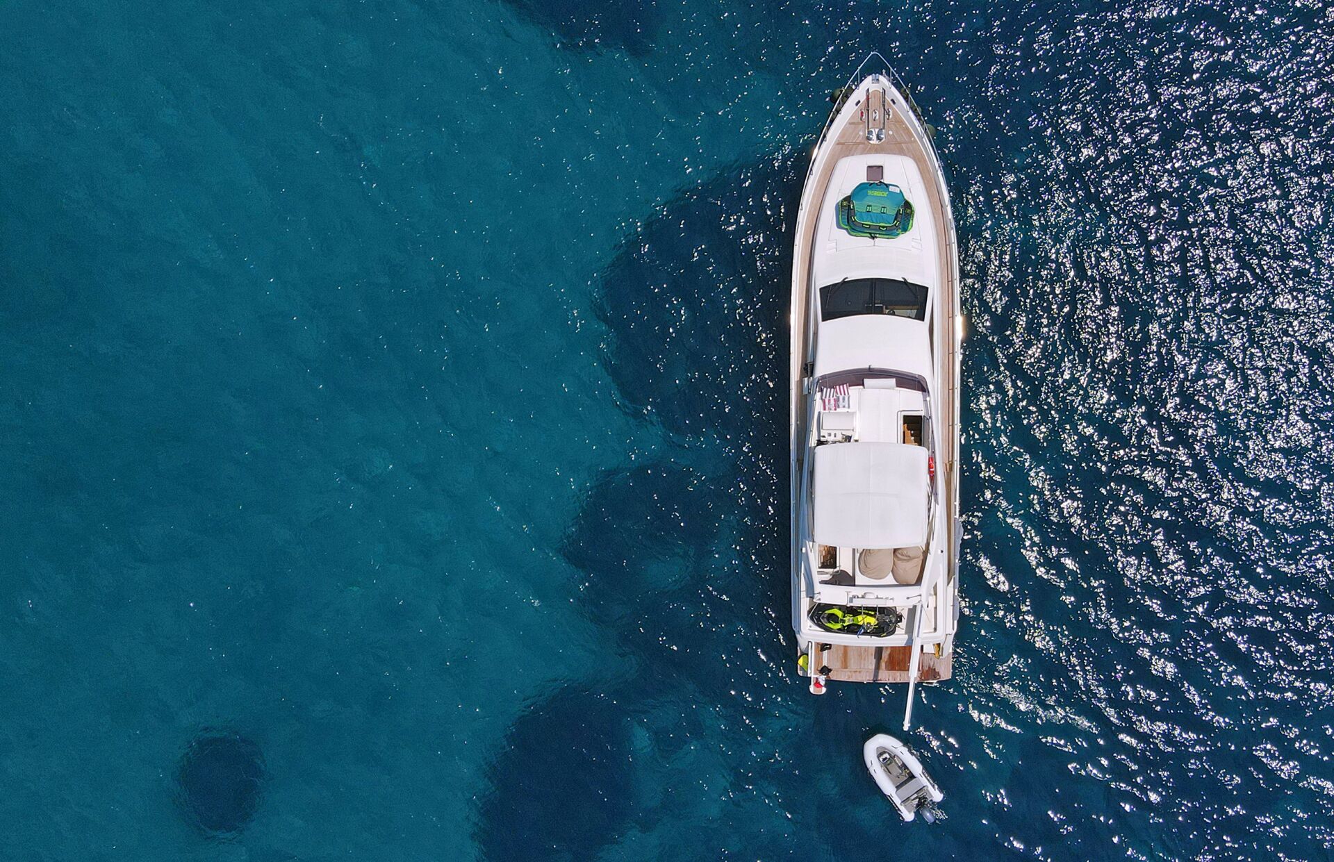 102 Motor yacht FLOW.jpg