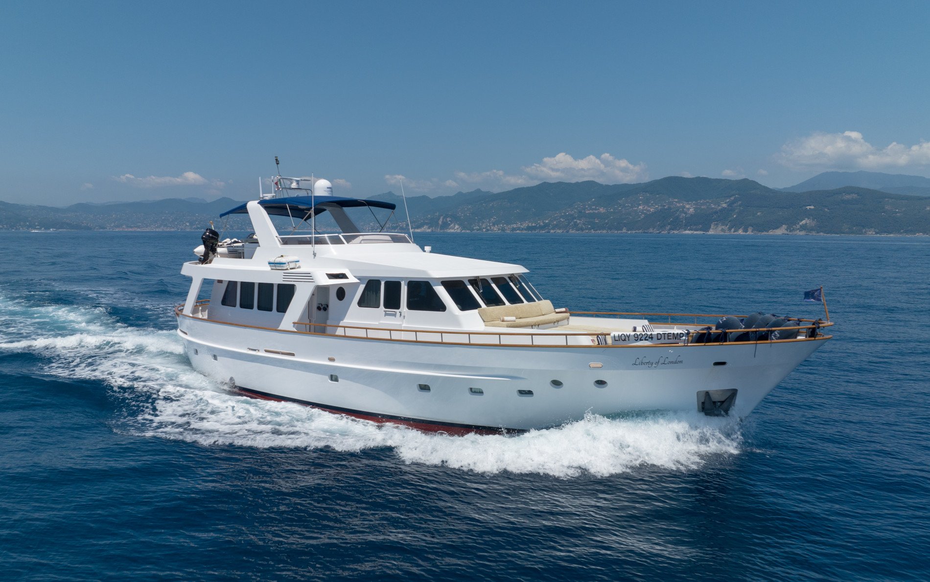 102 Motor yacht LIBERTY OF LONDON.jpg