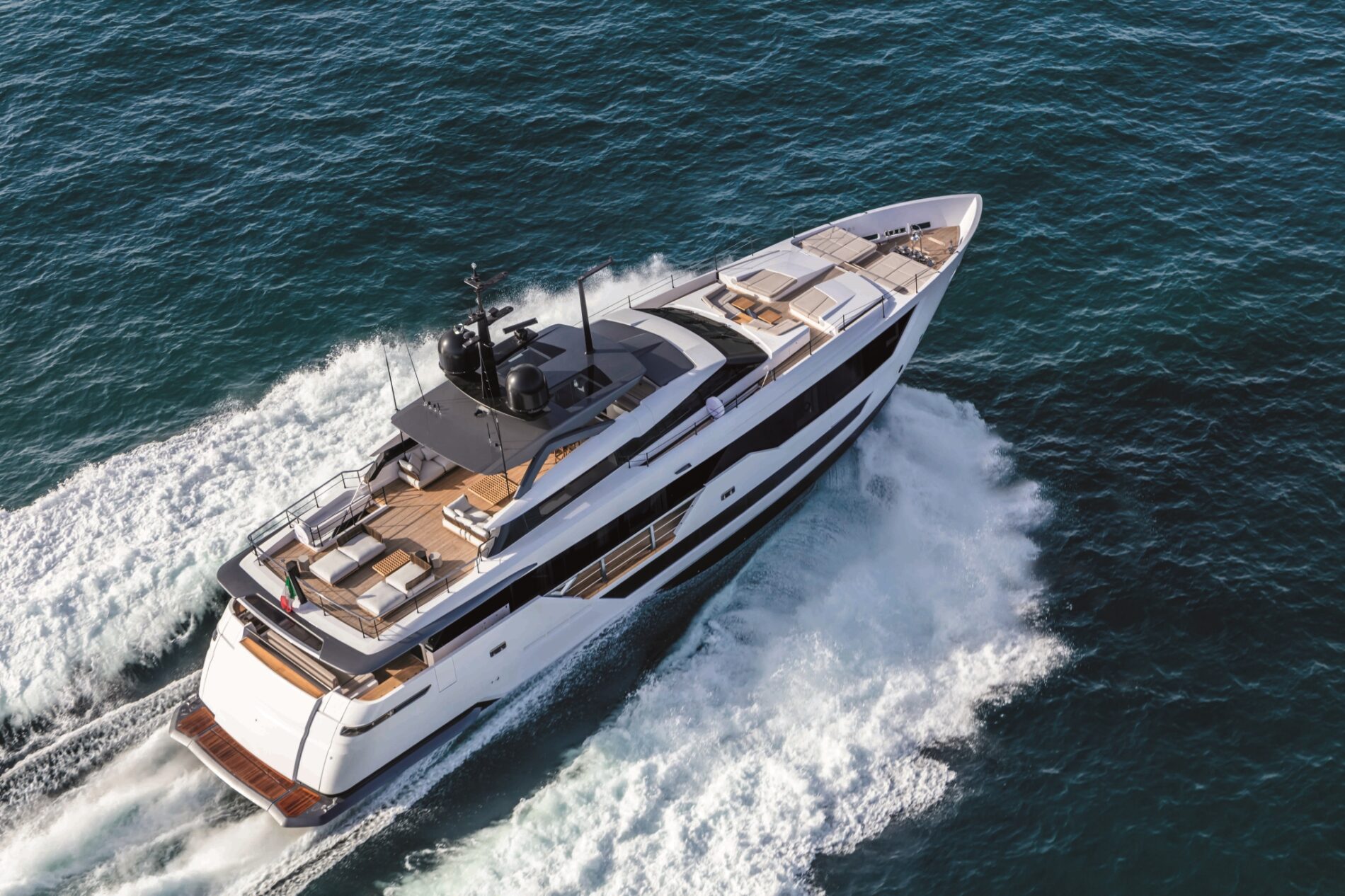 102 Motor yacht MARICAN FOREVER (sistership).jpg