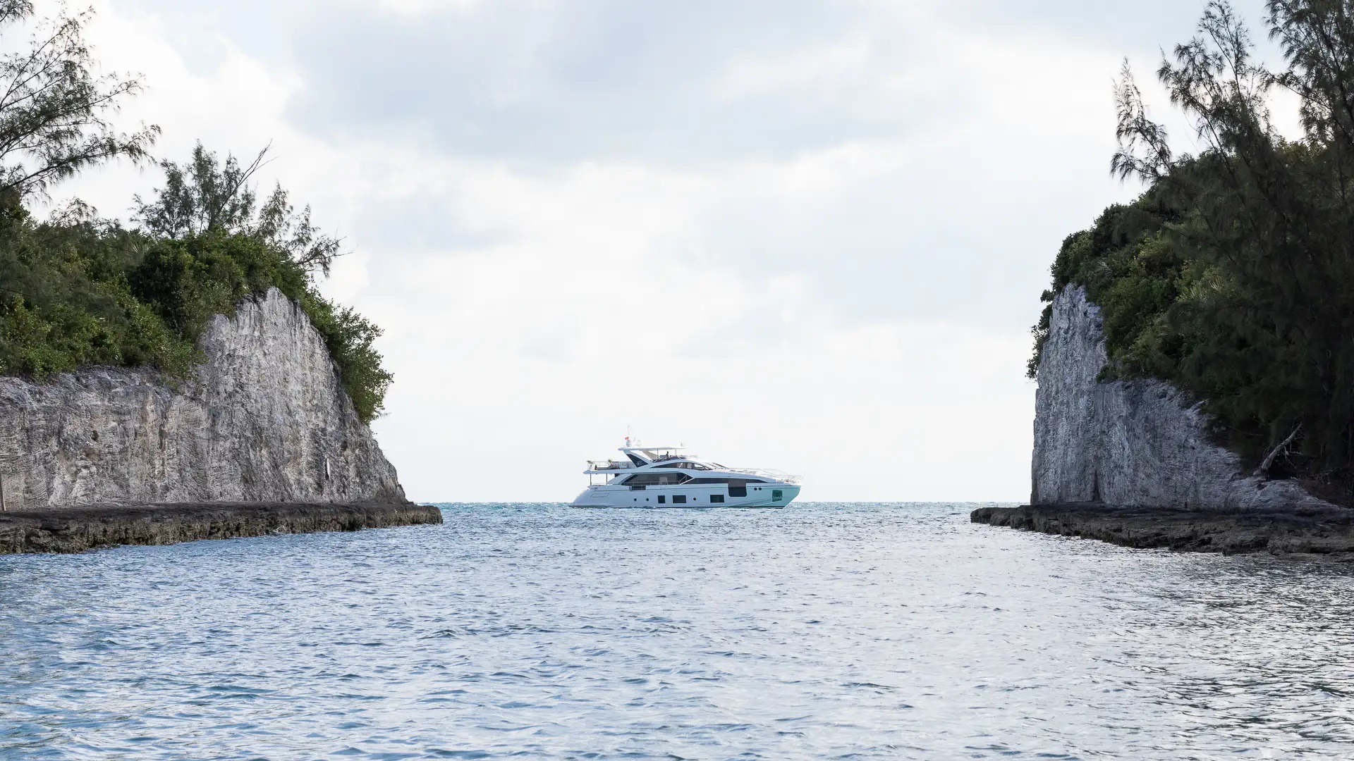 102 Motor yacht PIER PRESSURE.jpg
