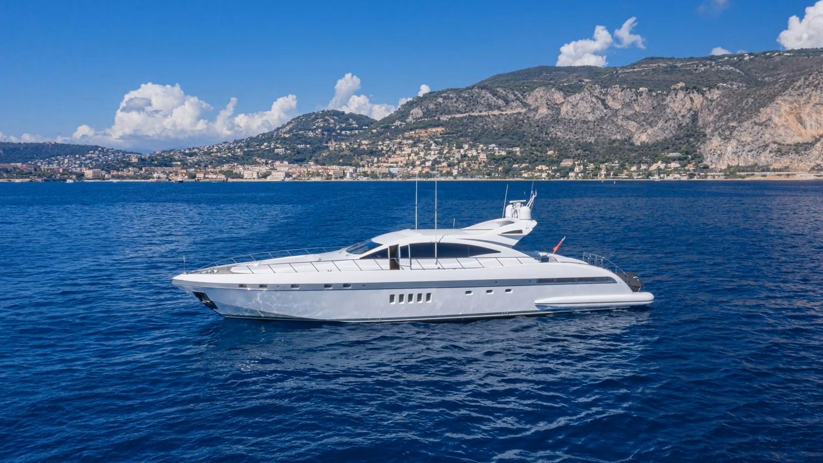 102 Motor yacht POPEYE.jpg