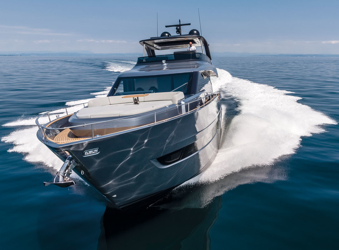 102 Motor yacht VICTORIA.jpg