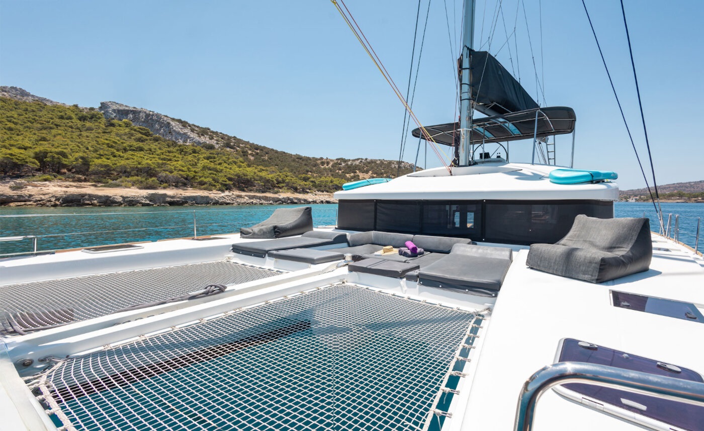 102 On deck - luxury yacht ACE OF HEARTS.jpg