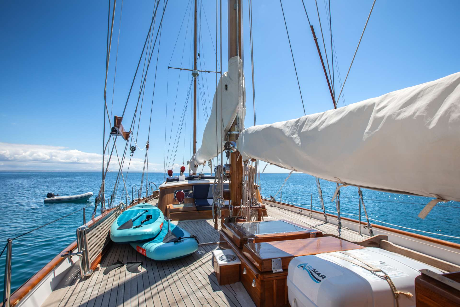 102 On deck of sailing yacht GAEL I.jpg